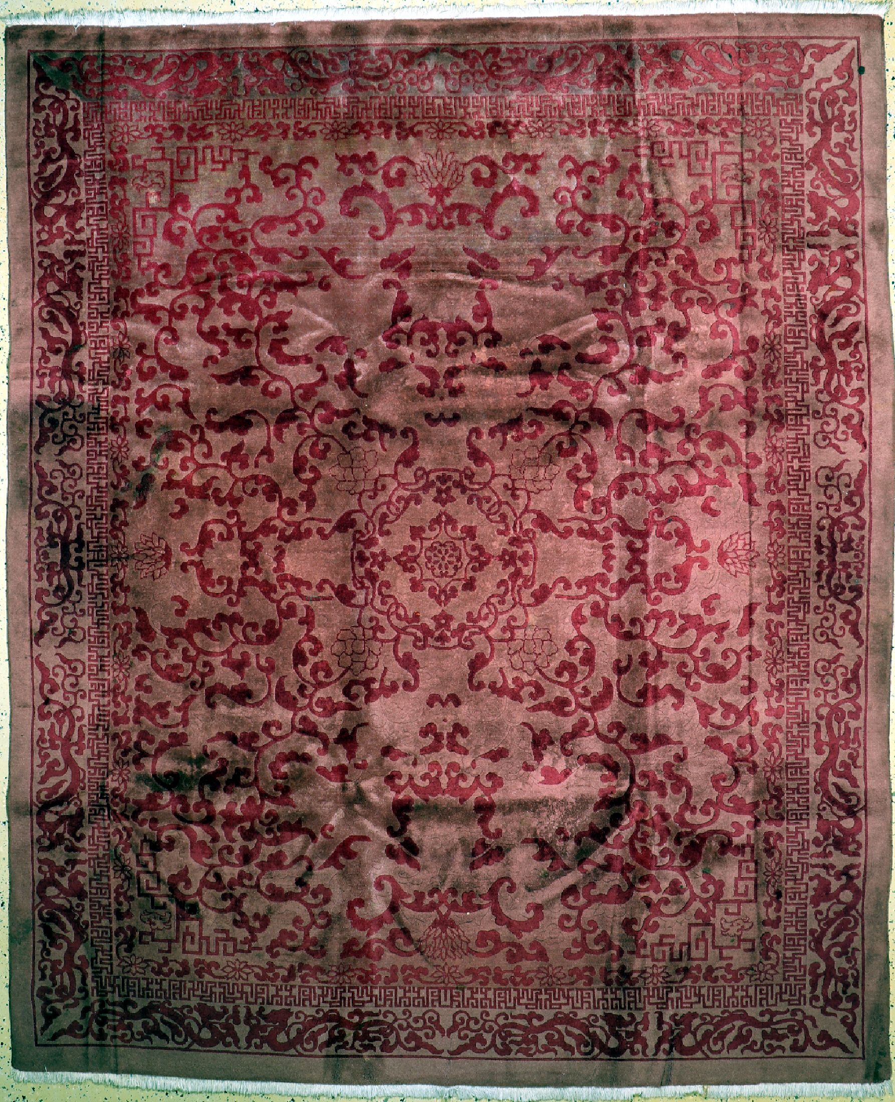 Aubusson Teppich, China, um 1960, Wolle aufBaumwolle, ca. 300 x 250 cm, EHZ: 2, (stark verschmutzt)