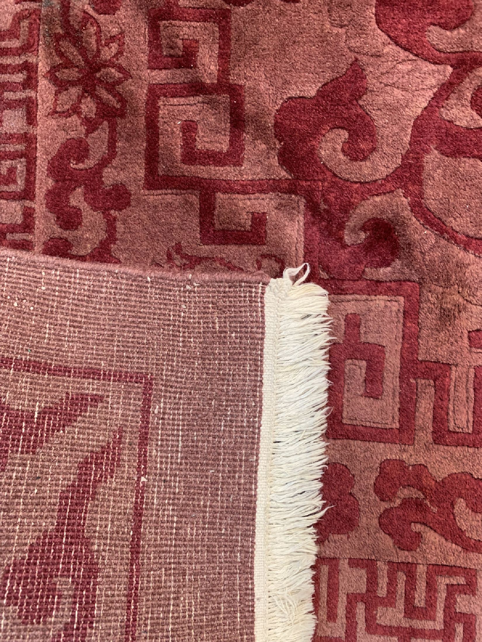 Detail d: Aubusson Teppich, China, um 1960, Wolle aufBaumwolle, ca. 300 x 250 cm, EHZ: 2, (stark verschmutzt)