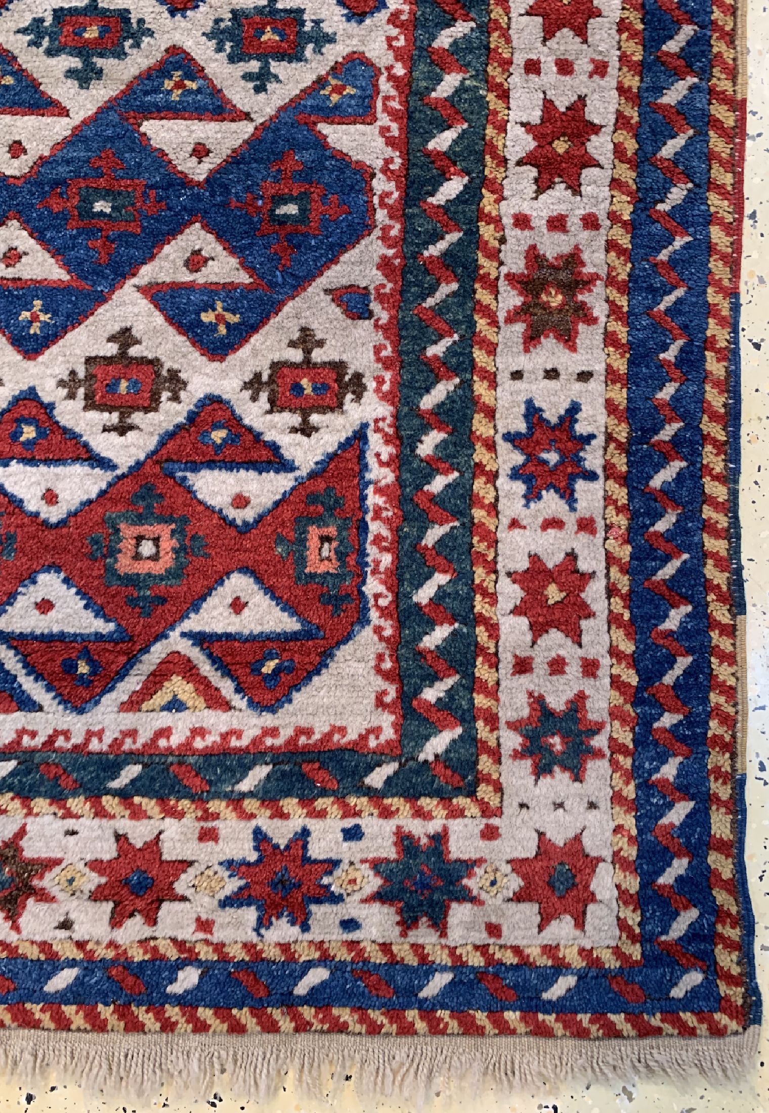 Detail a: Kazak neugeknüpft, Türkei, ca. 40 Jahre, Wolle auf Wolle, ca. 212 x 160 cm, EHZ: 2