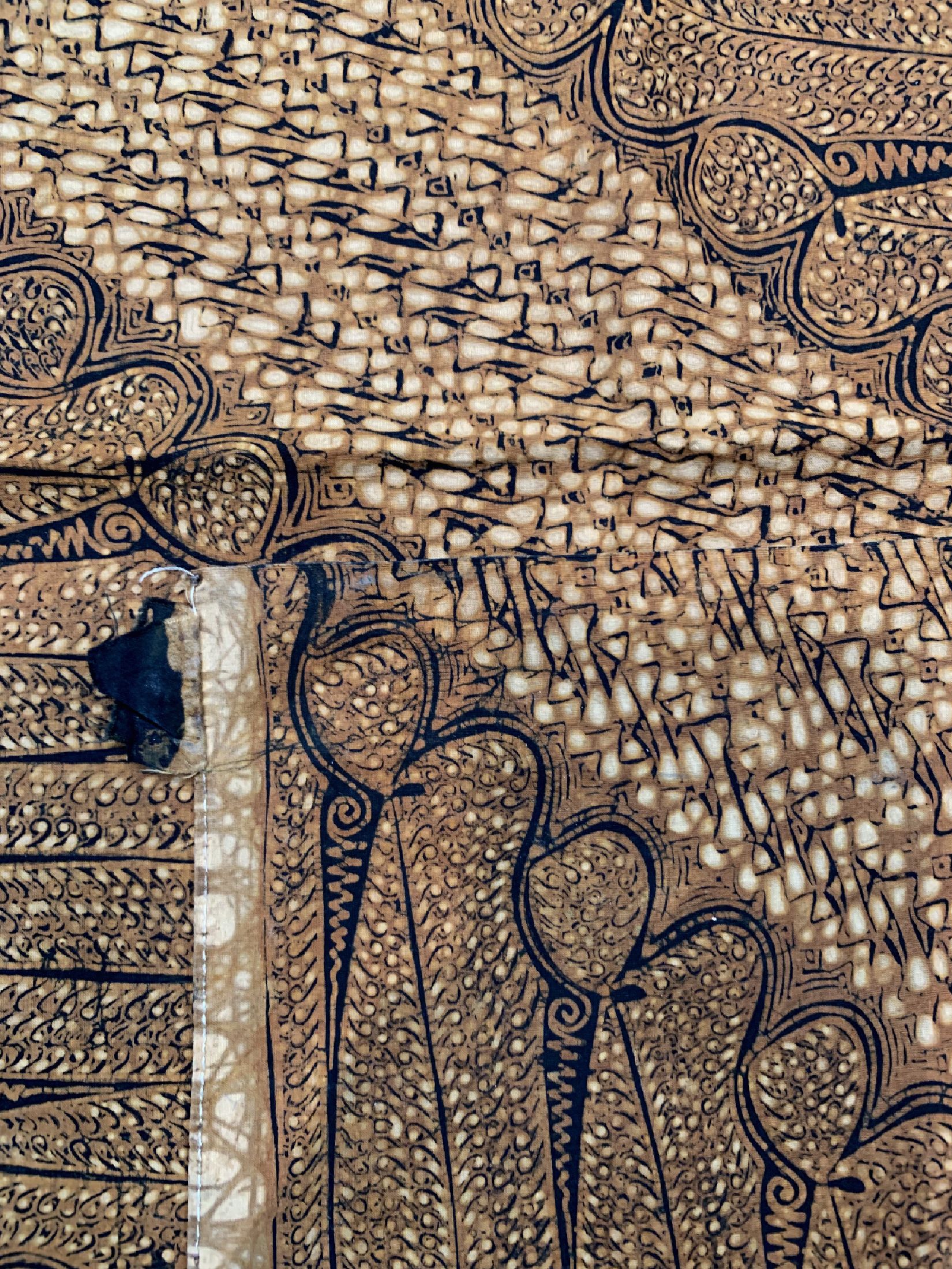 Detail c: Solo Parang Batik, Java, um 1960, Baumwolle, EHZ: 2, nach Entwurf eines höfisc hen Motivs, ca. 273 x 104 cm.