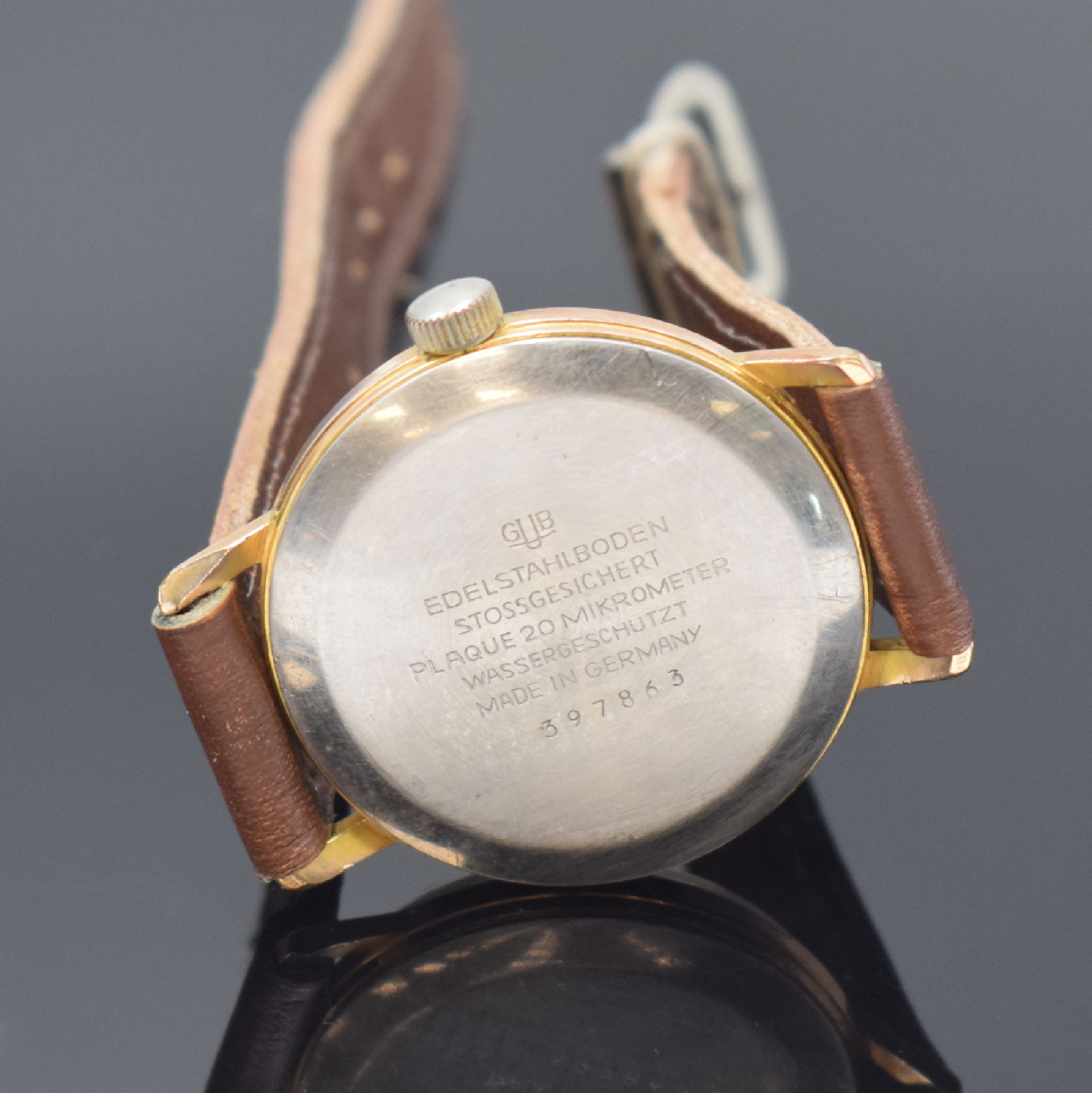Detail c: GUB GLASHÜTTE 2 Armbanduhren, DDR um 1965 / 1970, Handaufzug / Automatik, 1.) verchromtes Geh. m. aufgedr. Stahlboden, blaues Zifferbl., silb. ...