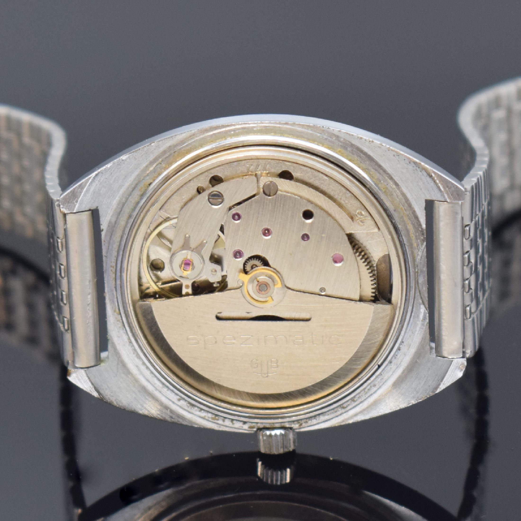 Detail f: GUB GLASHÜTTE 2 Armbanduhren, DDR um 1965 / 1970, Handaufzug / Automatik, 1.) verchromtes Geh. m. aufgedr. Stahlboden, blaues Zifferbl., silb. ...
