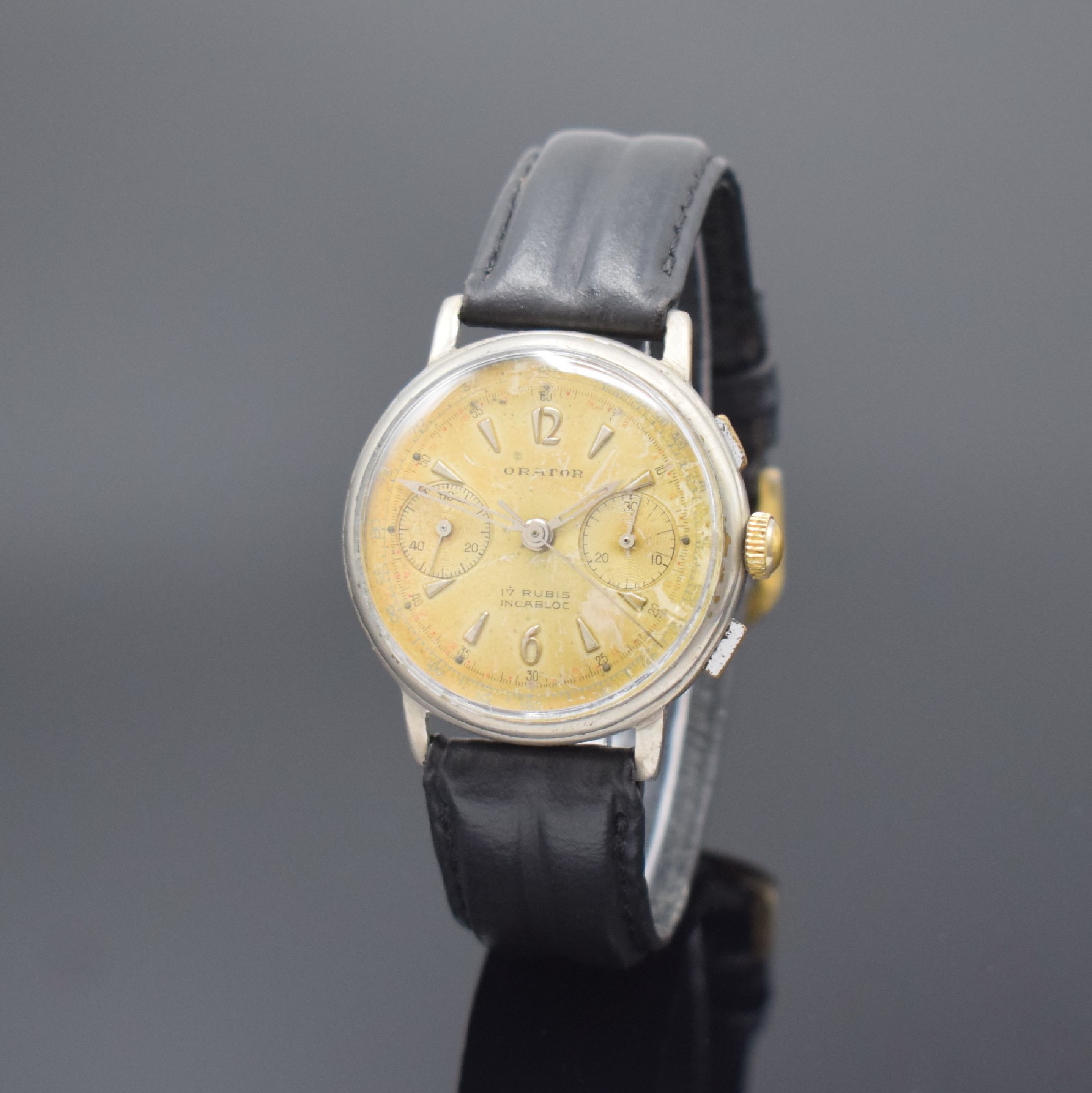 ORATOR Armbandchronograph, Schweiz um 1950, Handaufzug, vern. Geh., gedr. Stahlboden, silb. Zifferbl. stark pat./fl., silb. Zeiger, vern. Werk Kal. ...