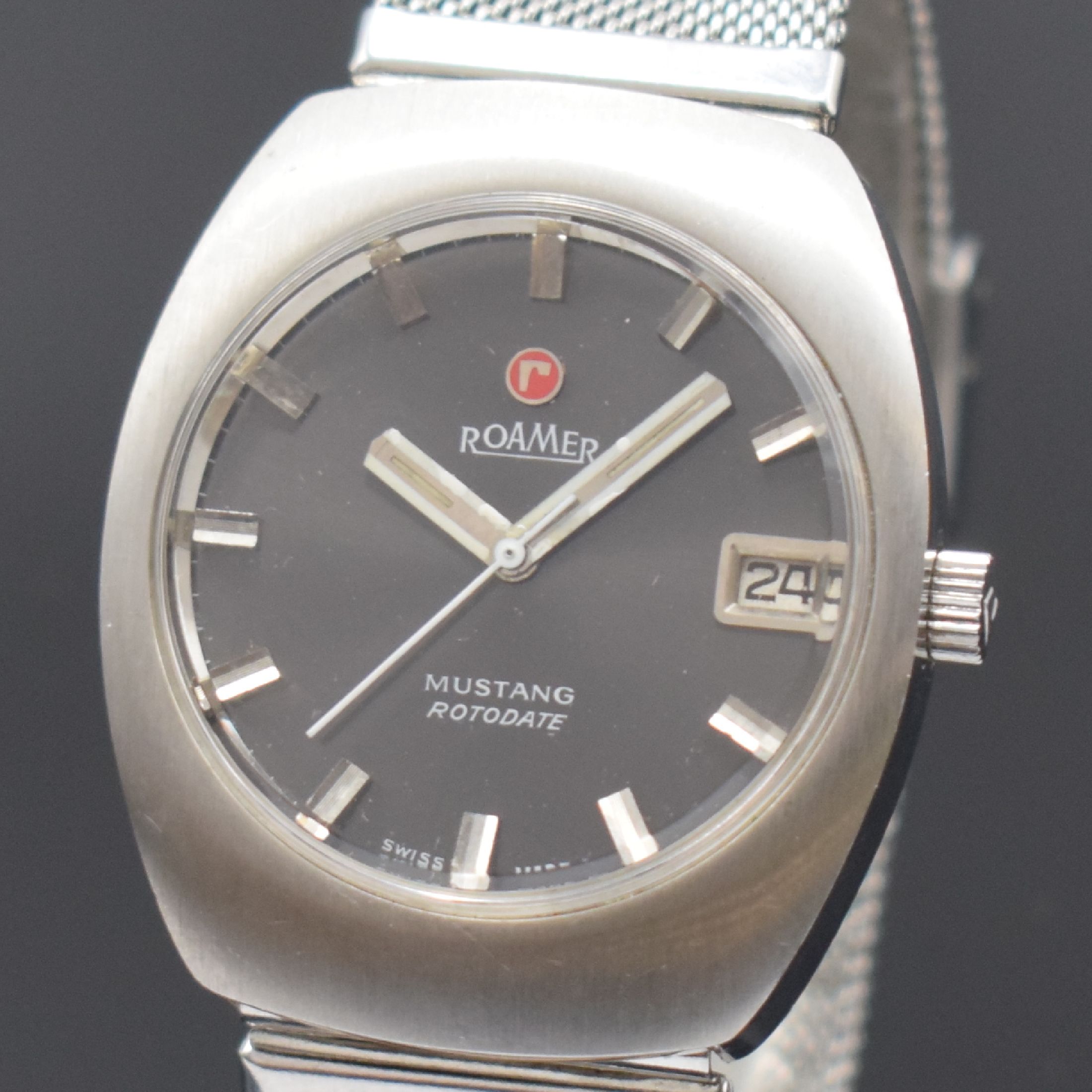 Detail a: ROAMER Mustang Rotodate Armbanduhr in Stahl, Schweiz um 1970, Automatik, verschr. Geh., orig. Krone, graues Zifferbl., silb. Indizes u. Zeiger, Datum ...
