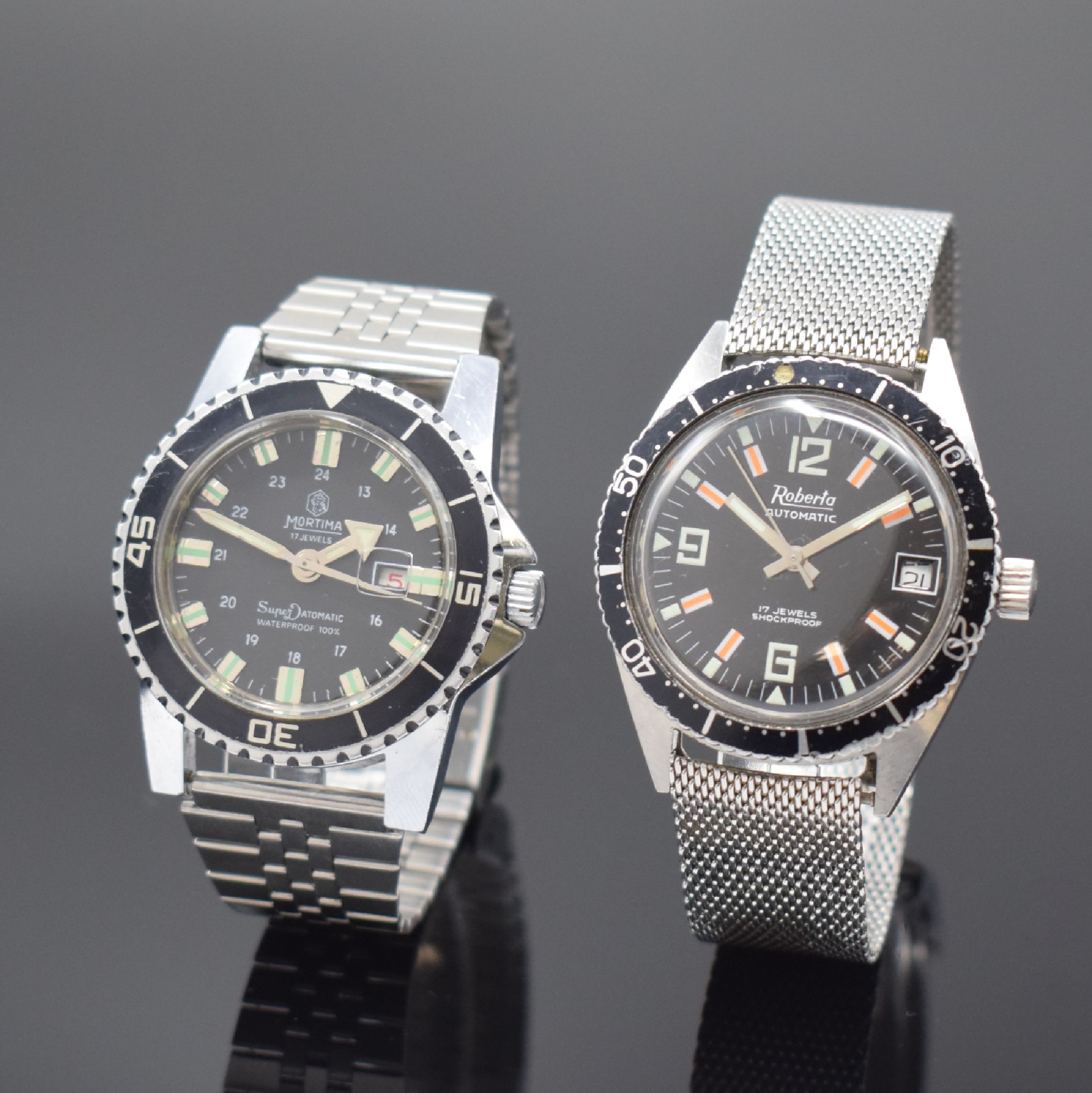 2 Sport-Armbanduhren mit Drehlünetten, um 1970, Automatik / Handaufzug, 1.) ROBERTA Automatic, verschr. Stahlgeh., schwarzes Glanz-Zifferbl., ...