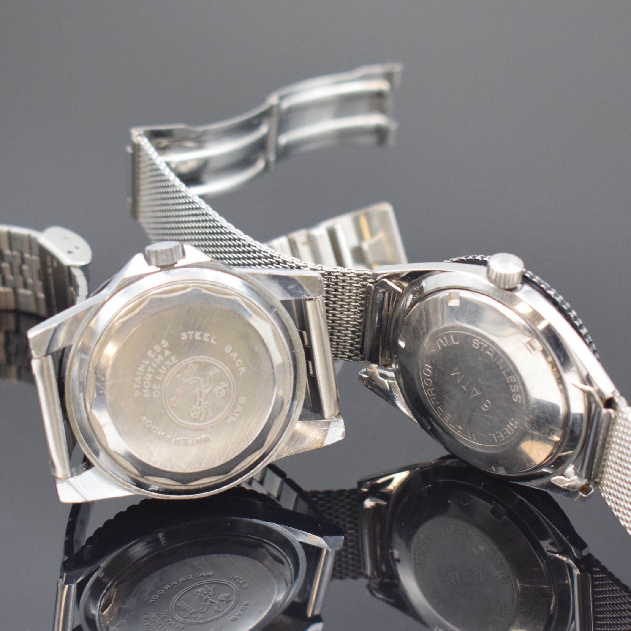 Detail b: 2 Sport-Armbanduhren mit Drehlünetten, um 1970, Automatik / Handaufzug, 1.) ROBERTA Automatic, verschr. Stahlgeh., schwarzes Glanz-Zifferbl., ...