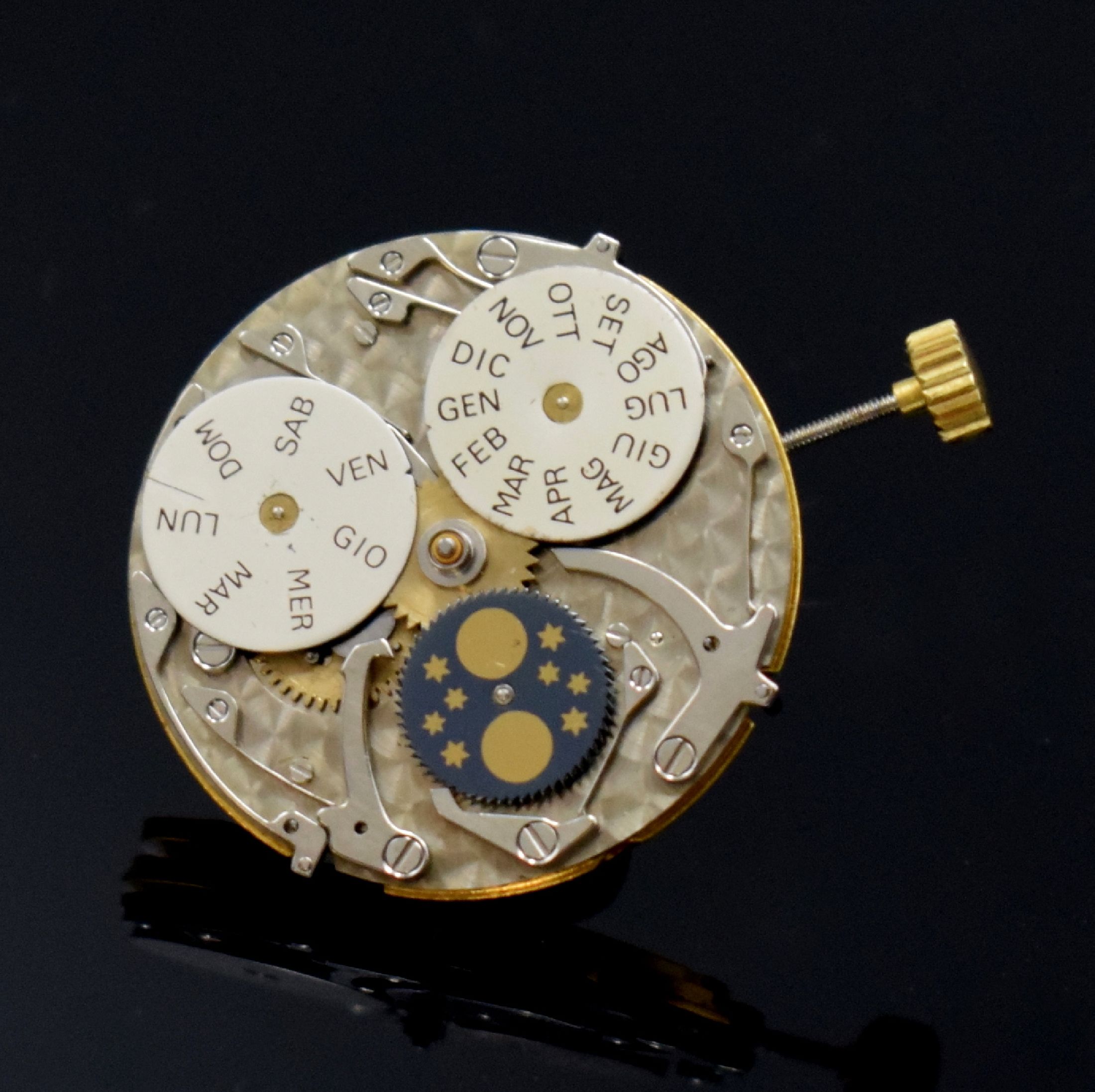 OMEGA Werk Kaliber 715 mit Kalender, Schweiz um 1974, Automatik, verg., Streifenschliff, 24 St., 2 Adj., Feinreg., mit A-Welle, gehf., Nutzsp., ...