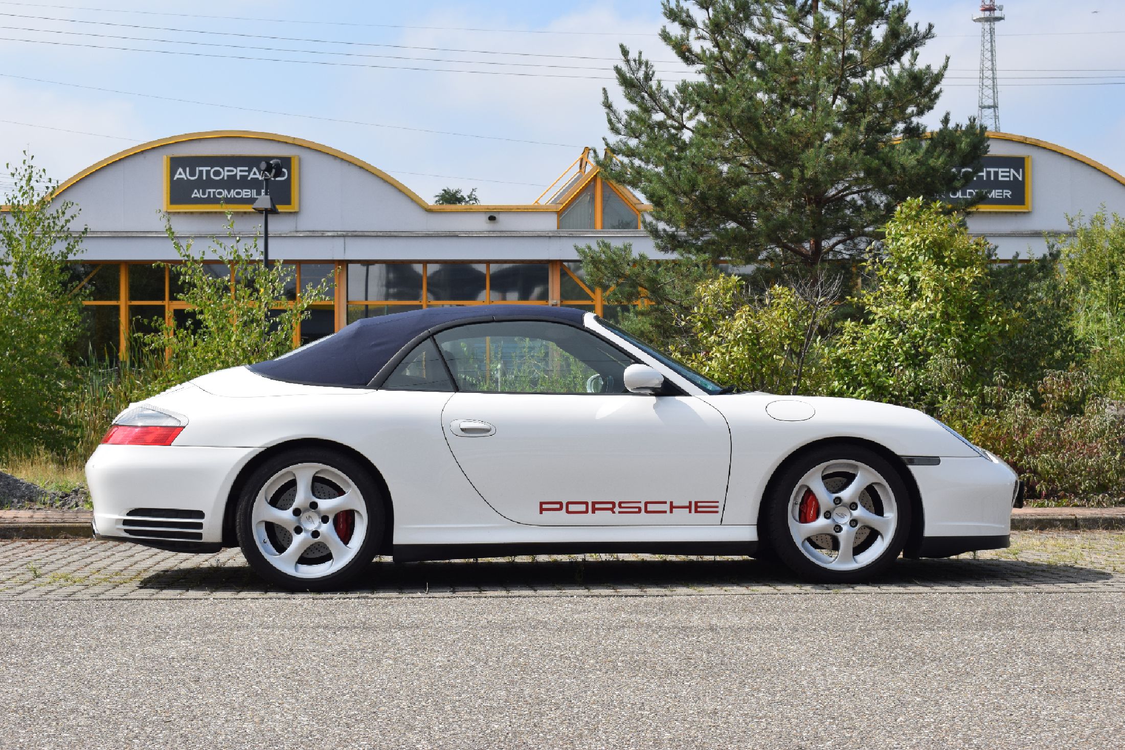 Detail c: Porsche 996 911 4S Cabriolet, Fahrgestellnummer: WPOZZZ99Z4S642312, EZ 03/2004, 2. Hand - Fahrzeug wurde im August 2005 vom aktuellen Halter erworben ...