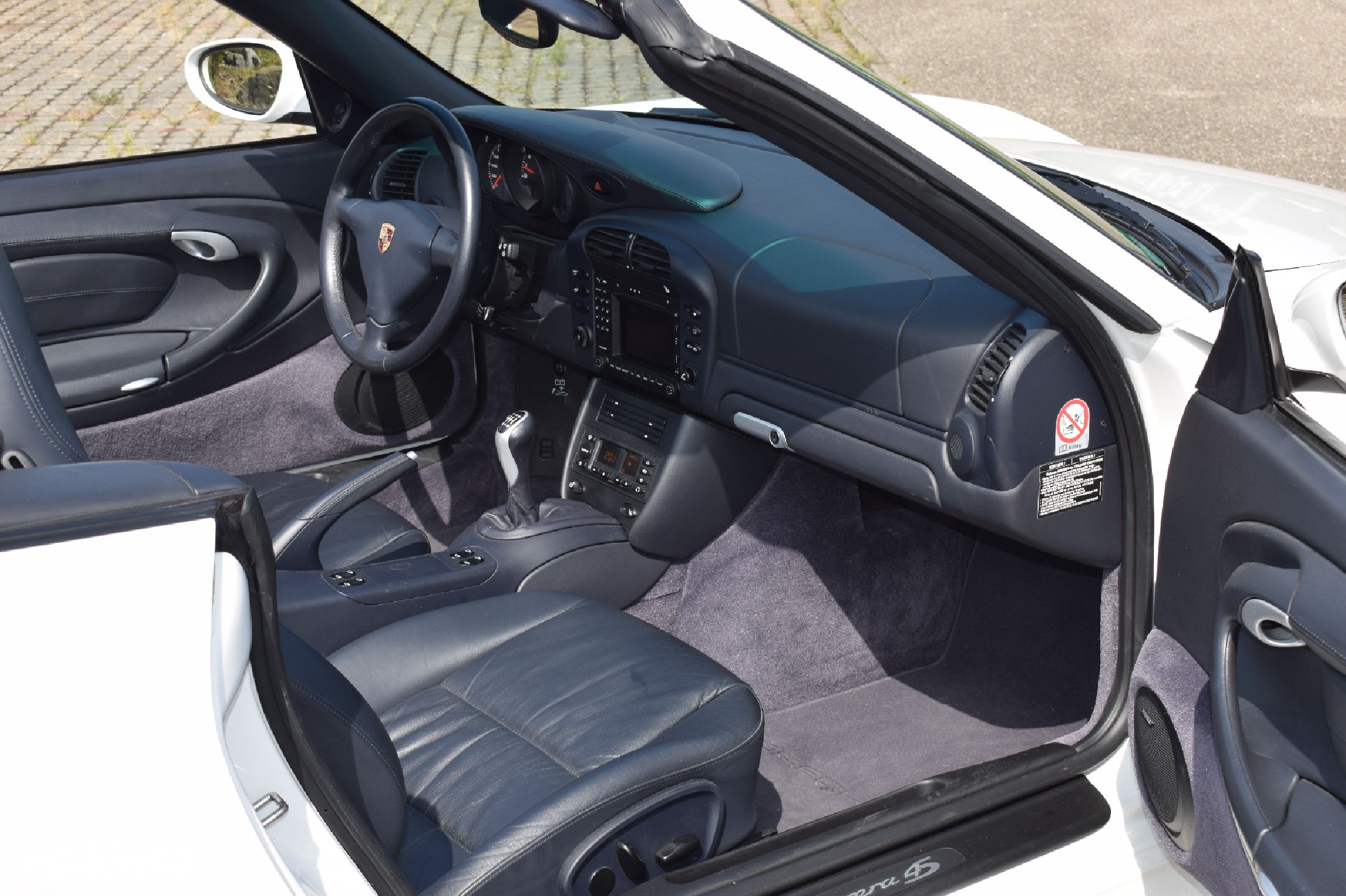 Detail i: Porsche 996 911 4S Cabriolet, Fahrgestellnummer: WPOZZZ99Z4S642312, EZ 03/2004, 2. Hand - Fahrzeug wurde im August 2005 vom aktuellen Halter erworben ...