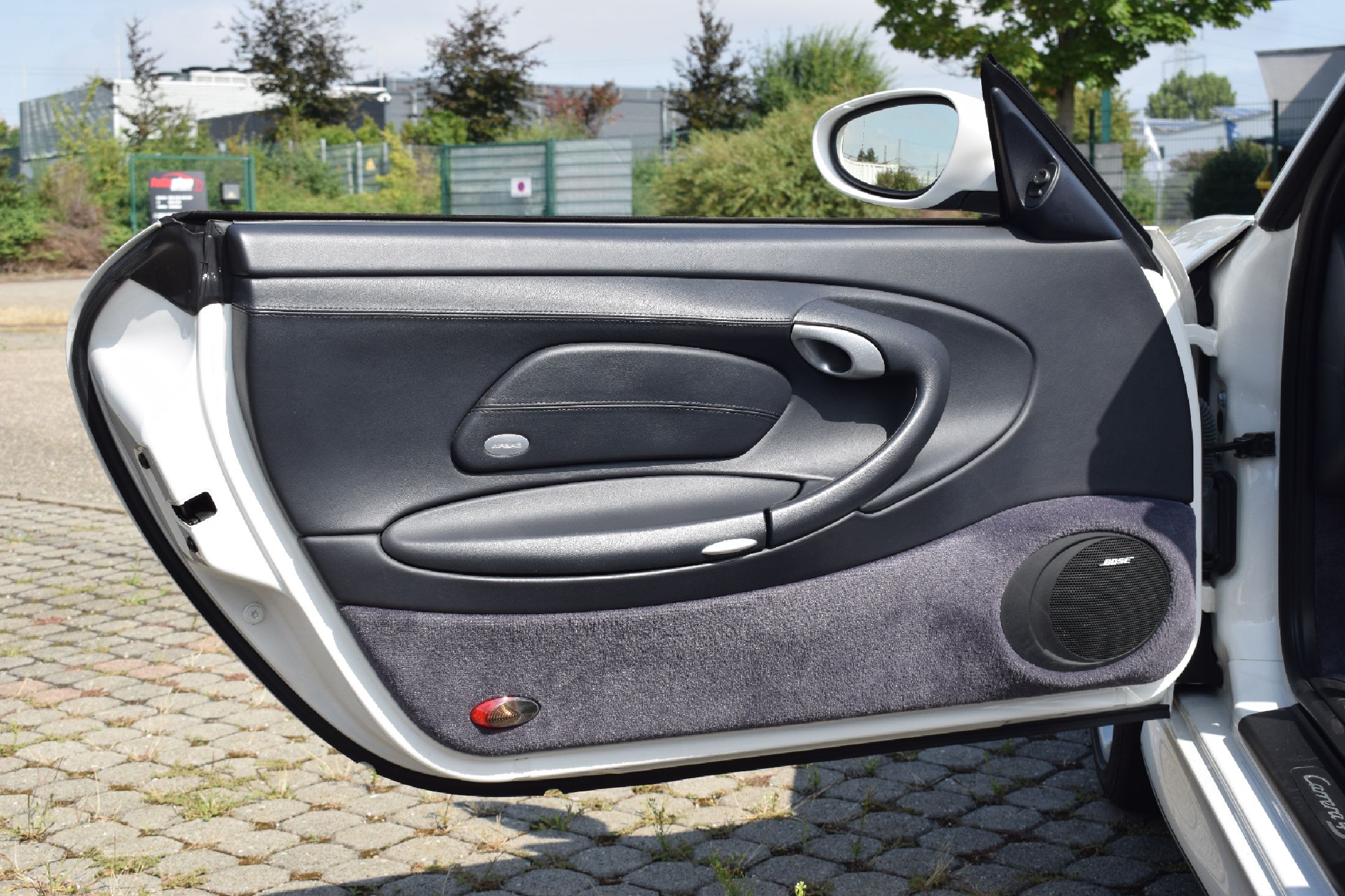 Detail k: Porsche 996 911 4S Cabriolet, Fahrgestellnummer: WPOZZZ99Z4S642312, EZ 03/2004, 2. Hand - Fahrzeug wurde im August 2005 vom aktuellen Halter erworben ...
