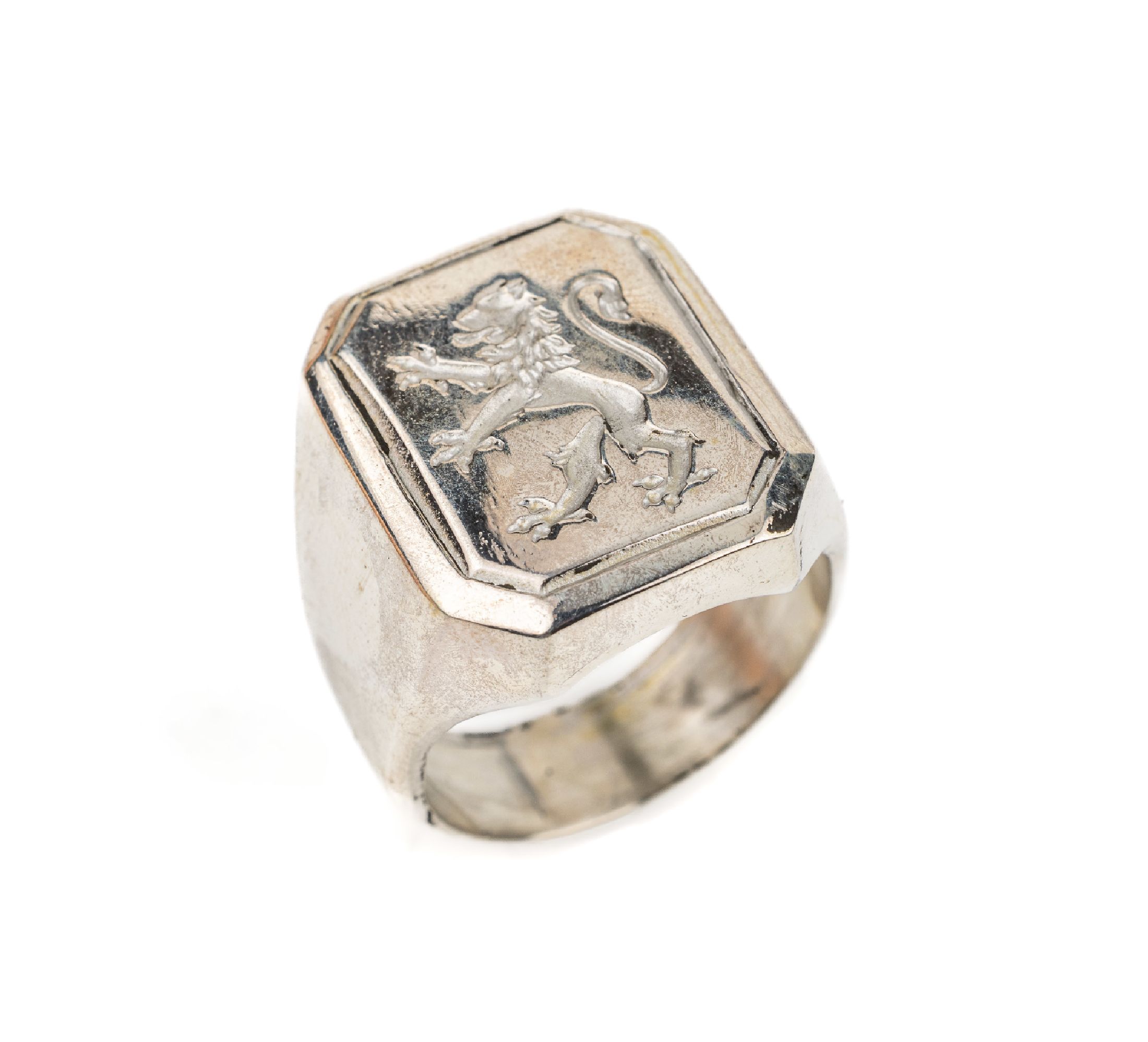 Siegelring, 925er Silber, oktogonaler Ringkopf mit Darstellung eines Löwen, RW 59, ca. 20.4 g
