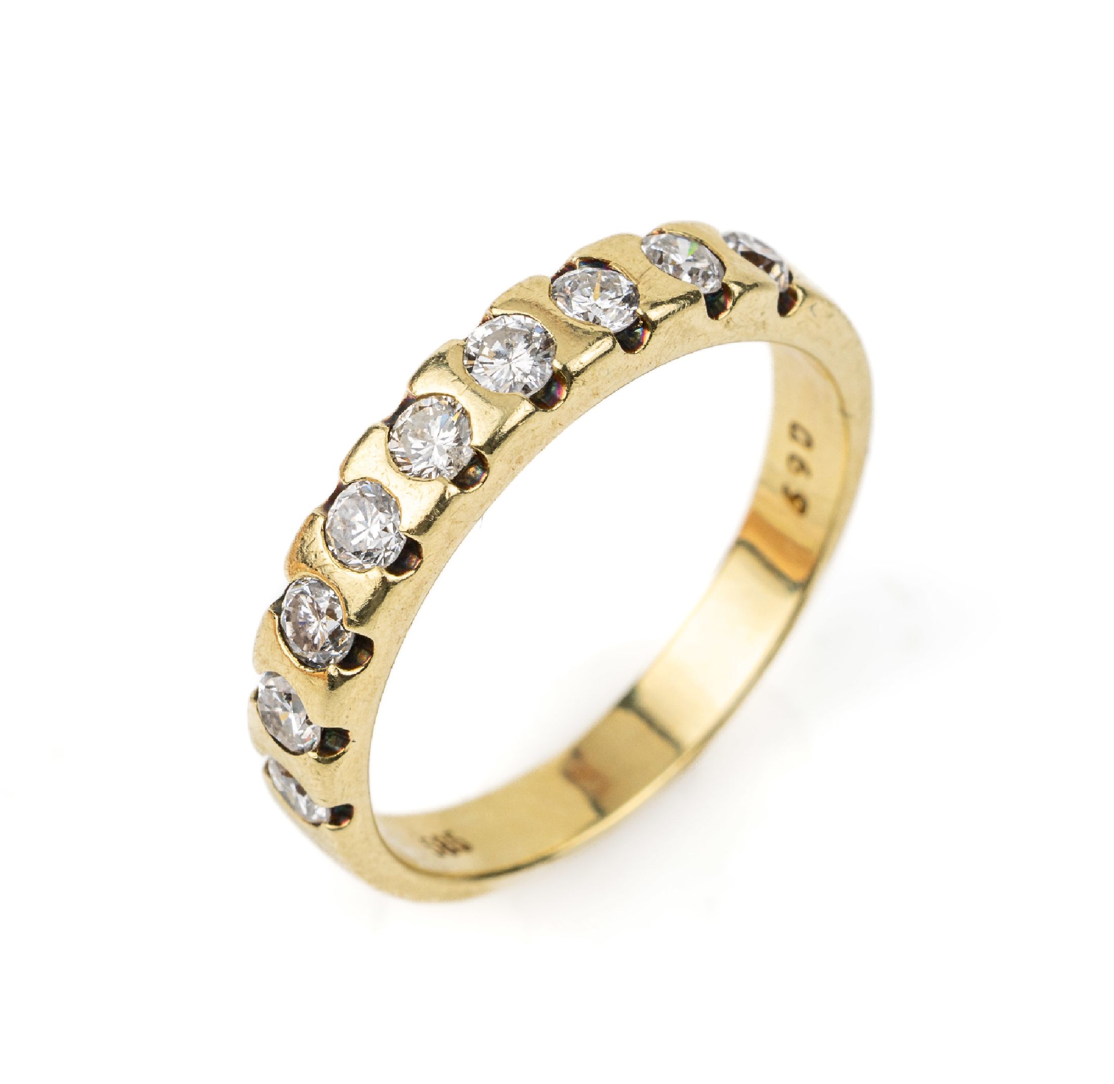 14 kt Gold Brillant-Ring, GG 585/000, 9 Brillanten (1 Stein besch.) zus. ca. 0.69 ct (grav.) Weiß/si, RW 57, ca. 3.8 g