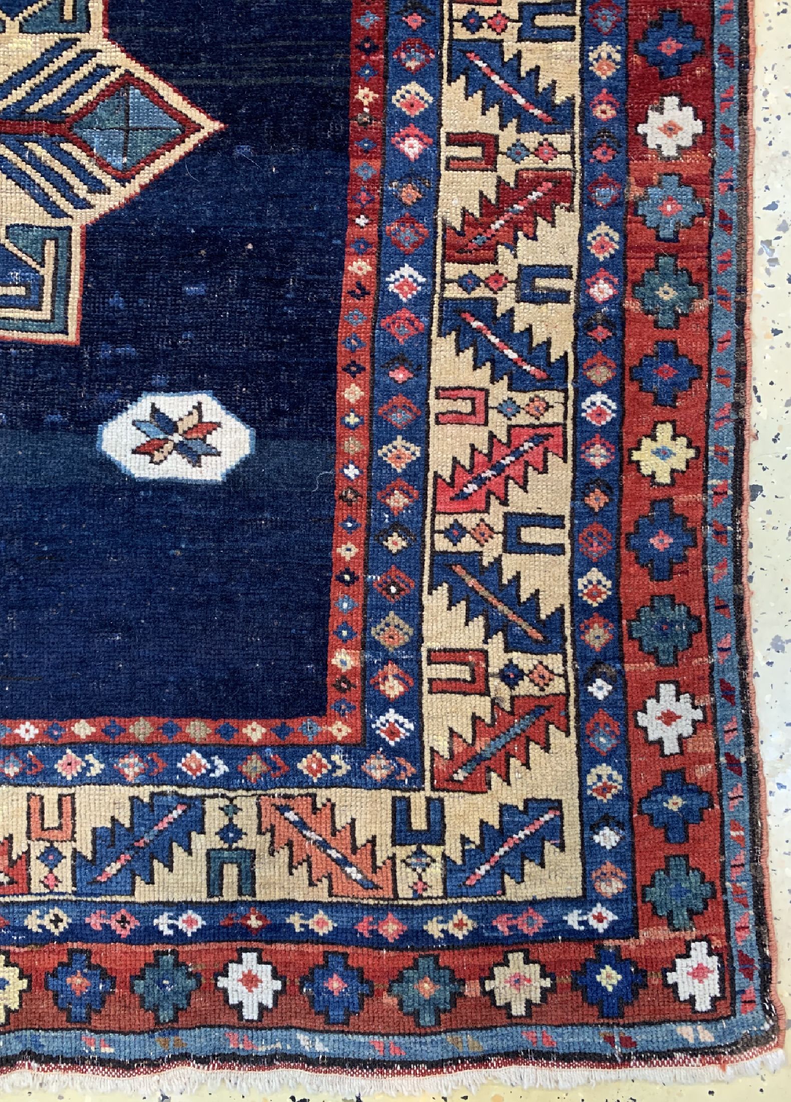 Detail a: Antiker Kazak, Kaukasus, 19.Jhd, Wolle auf Wolle, ca. 165 x 125 cm, EHZ: 3