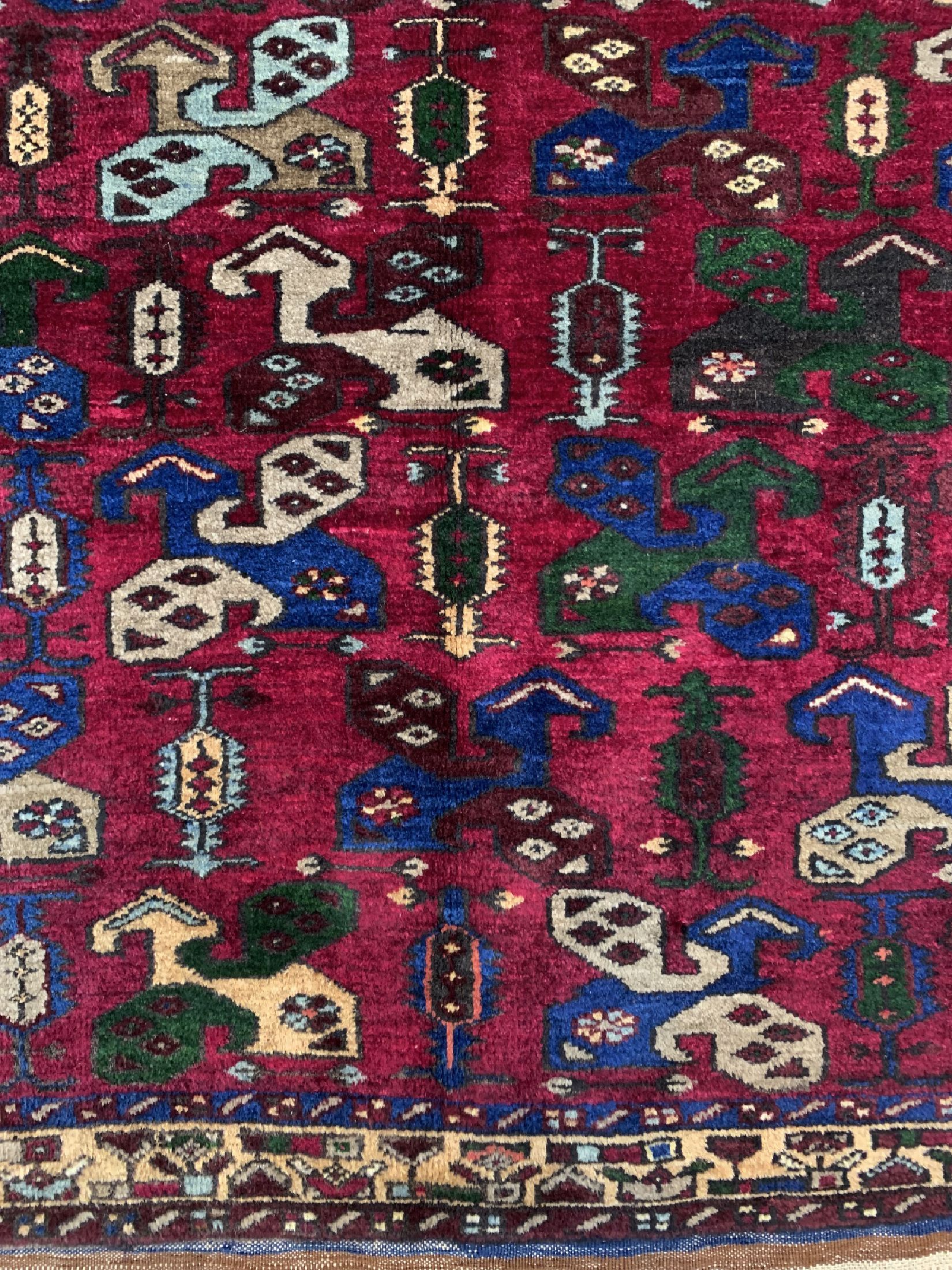 Detail b: Yürük alt, Türkei, um 1960, Wolle auf Wolle, ca. 240 x 150 cm, EHZ: 2