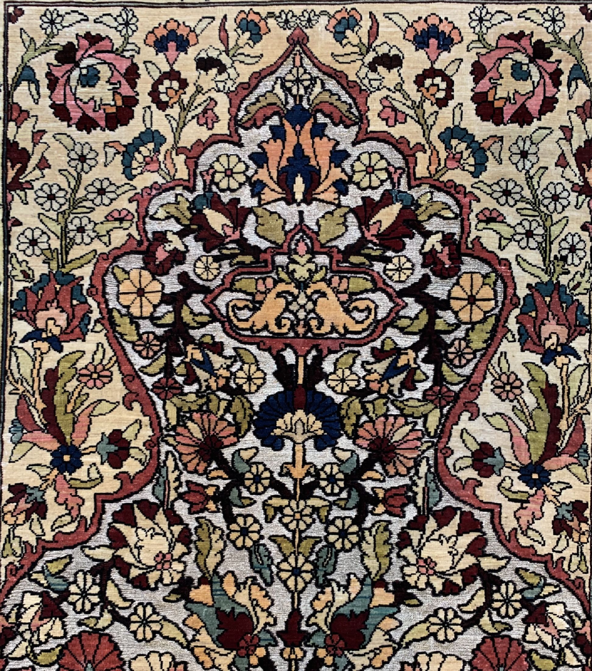 Detail b: Hereke Seide fein, Türkei, signiert(Özipek), um 1960, reine Naturseide, ca. 98 x 63 cm, ca. 1,0 Mio. Kn/qm, EHZ: 1