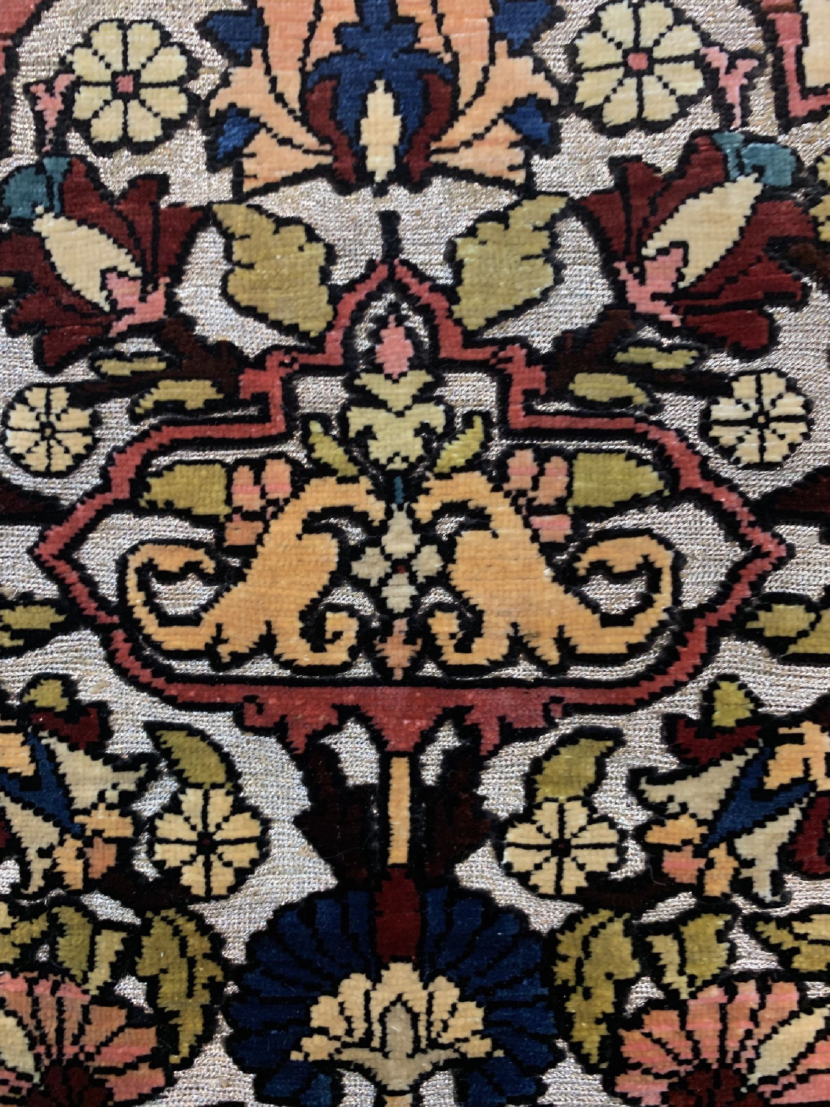 Detail c: Hereke Seide fein, Türkei, signiert(Özipek), um 1960, reine Naturseide, ca. 98 x 63 cm, ca. 1,0 Mio. Kn/qm, EHZ: 1