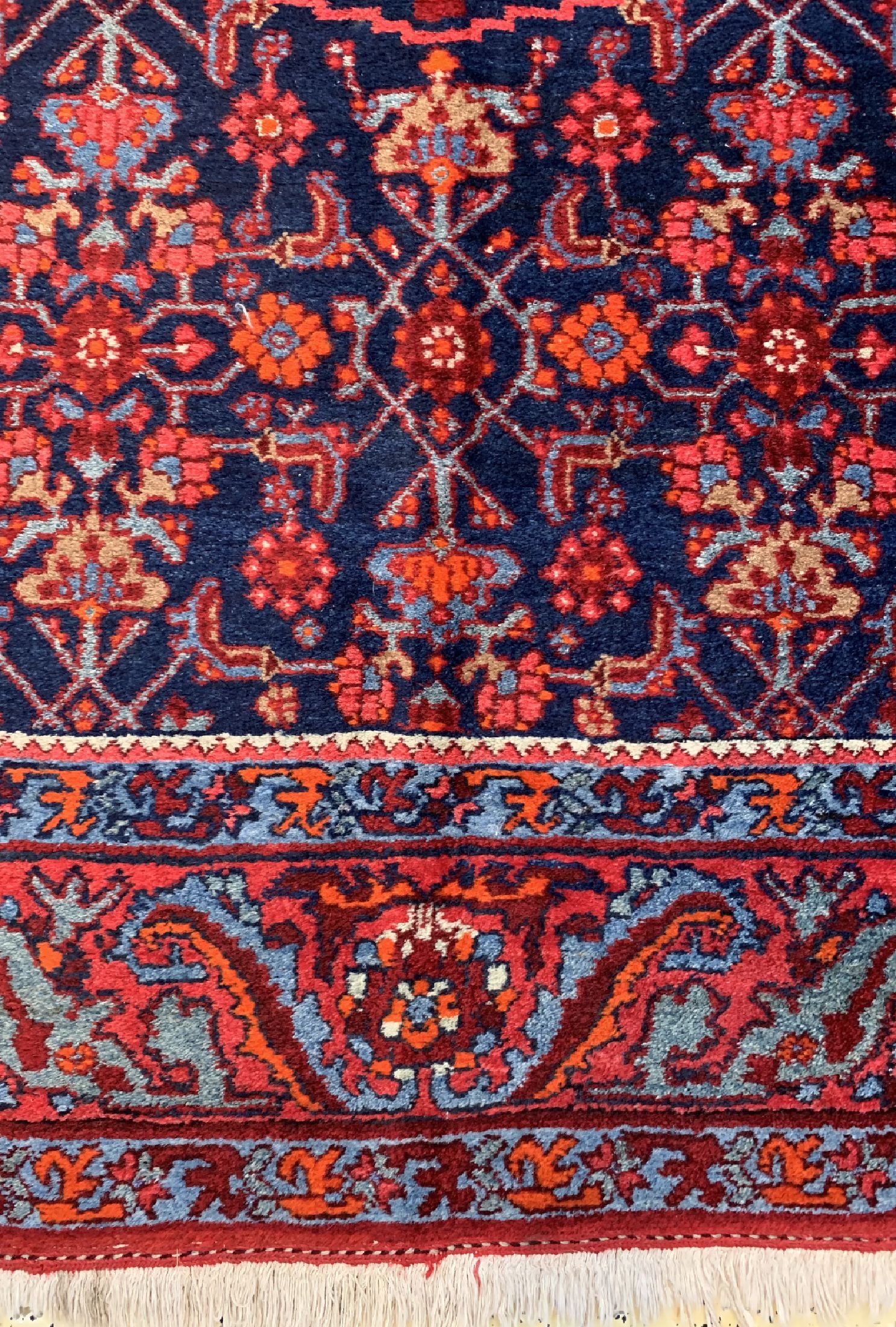 Detail b: Kordi alt, Persien, datiert 1344(1965), Wolle auf Baumwolle, ca. 290 x 133 cm, EHZ: 2