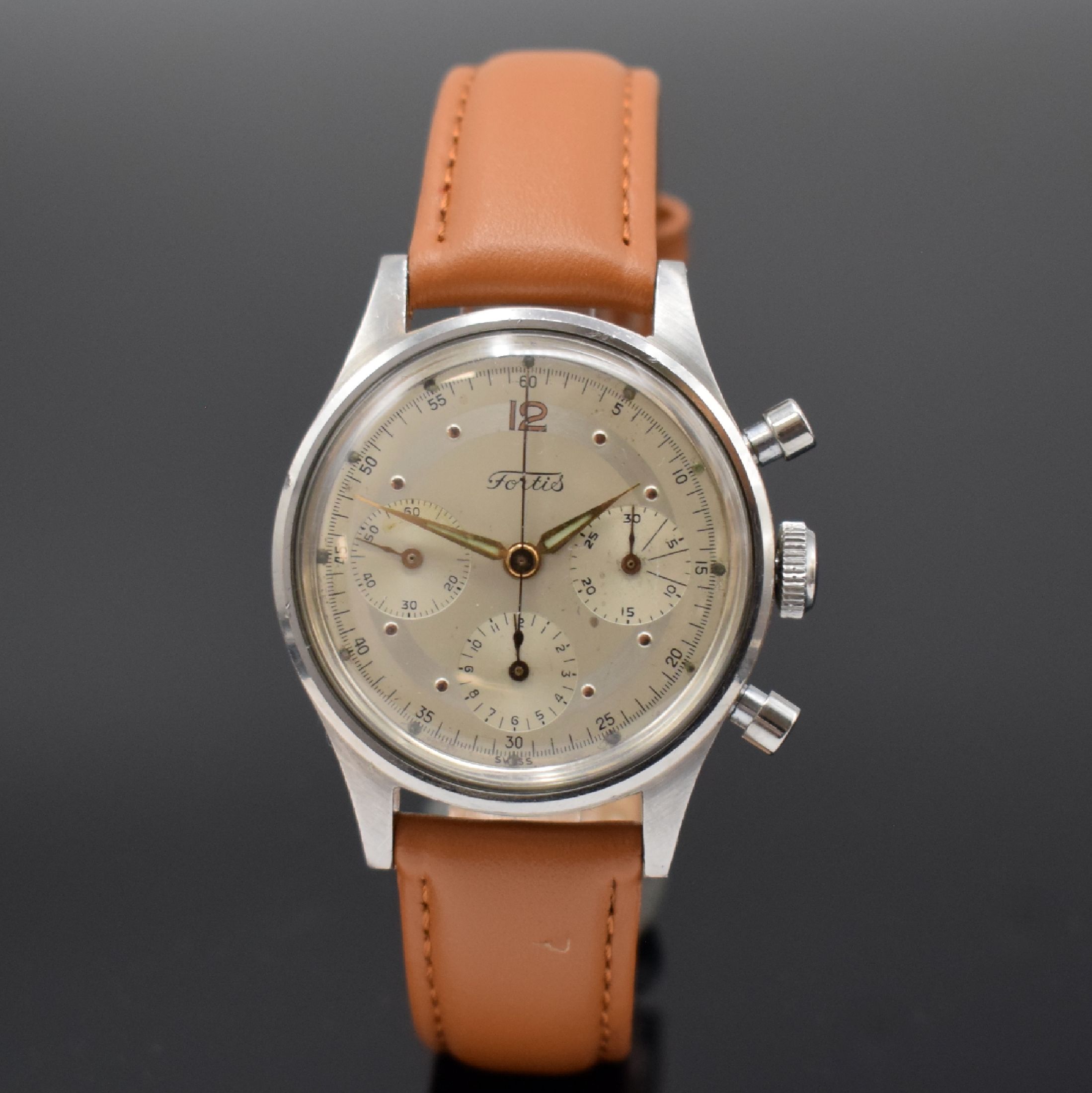 FORTIS Valjoux 72 Schaltradchronograph in Stahl, Schweiz um 1950, Handaufzug, unpol. Stülpgeh., silb. Duoton-Zifferbl. fl., gold. Indizes u. Zeiger, ...
