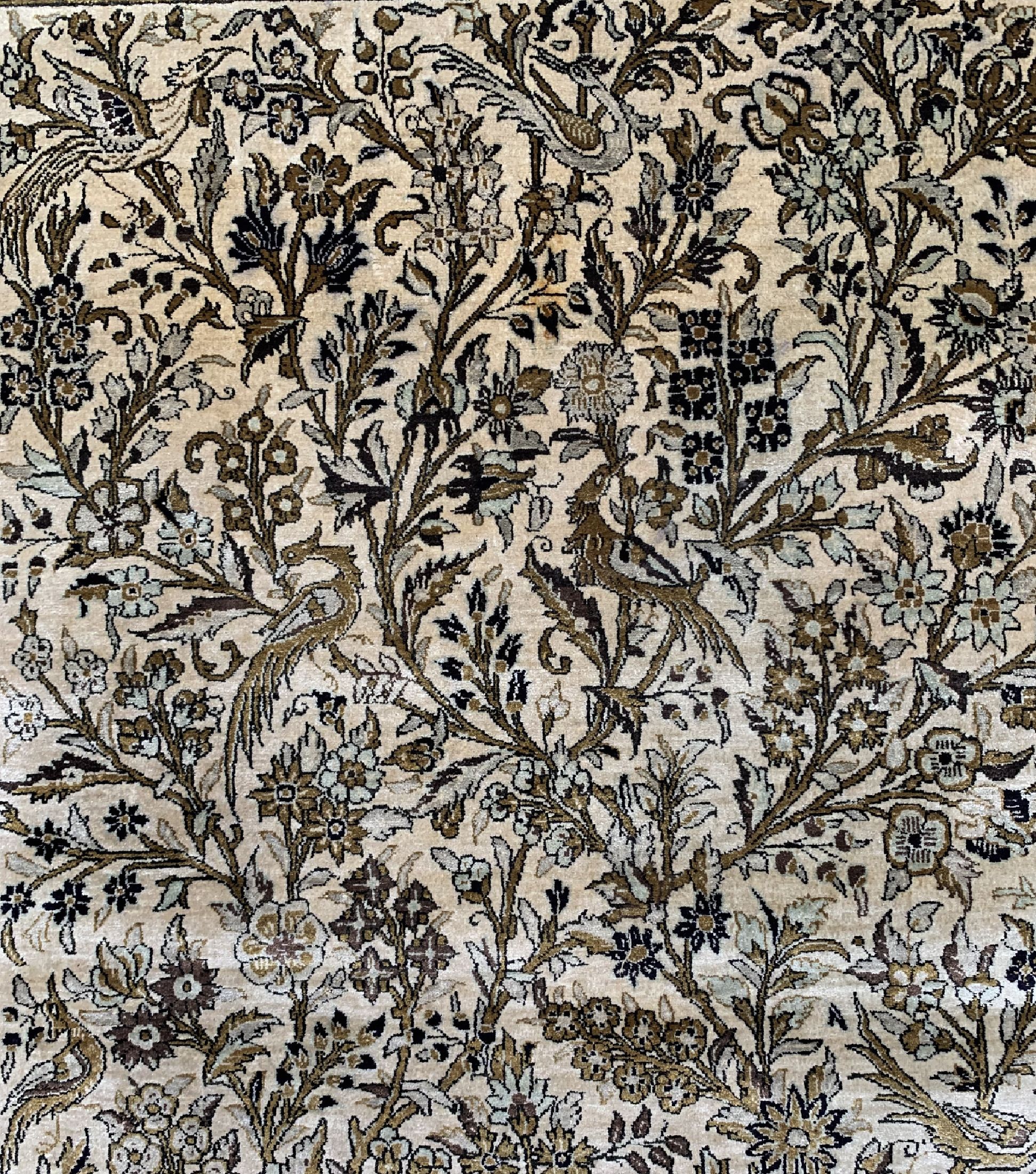 Detail c: Ghom Seide alt, Persien, um 1960, reine Naturseide, ca. 160 x 110 cm, EHZ: 1-2
