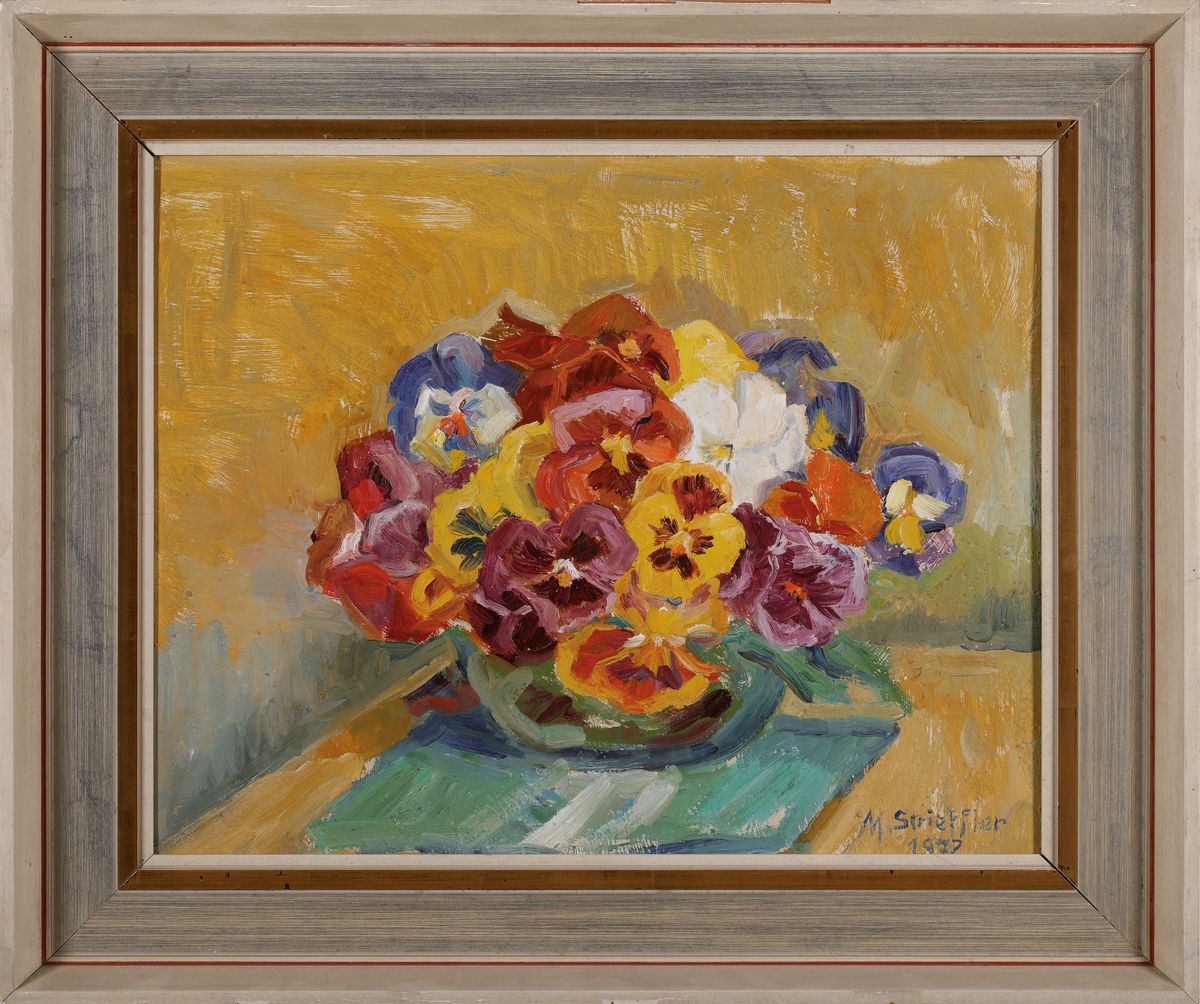 Detail k: Marie Strieffler, 1917 Landau - 1987, Blumenstillleben mit Stiefmütterchen, Öl/Platte, signiert, dat. 1972, ca. 40 x 50cm, Rahmen ca. 54 x 64cm