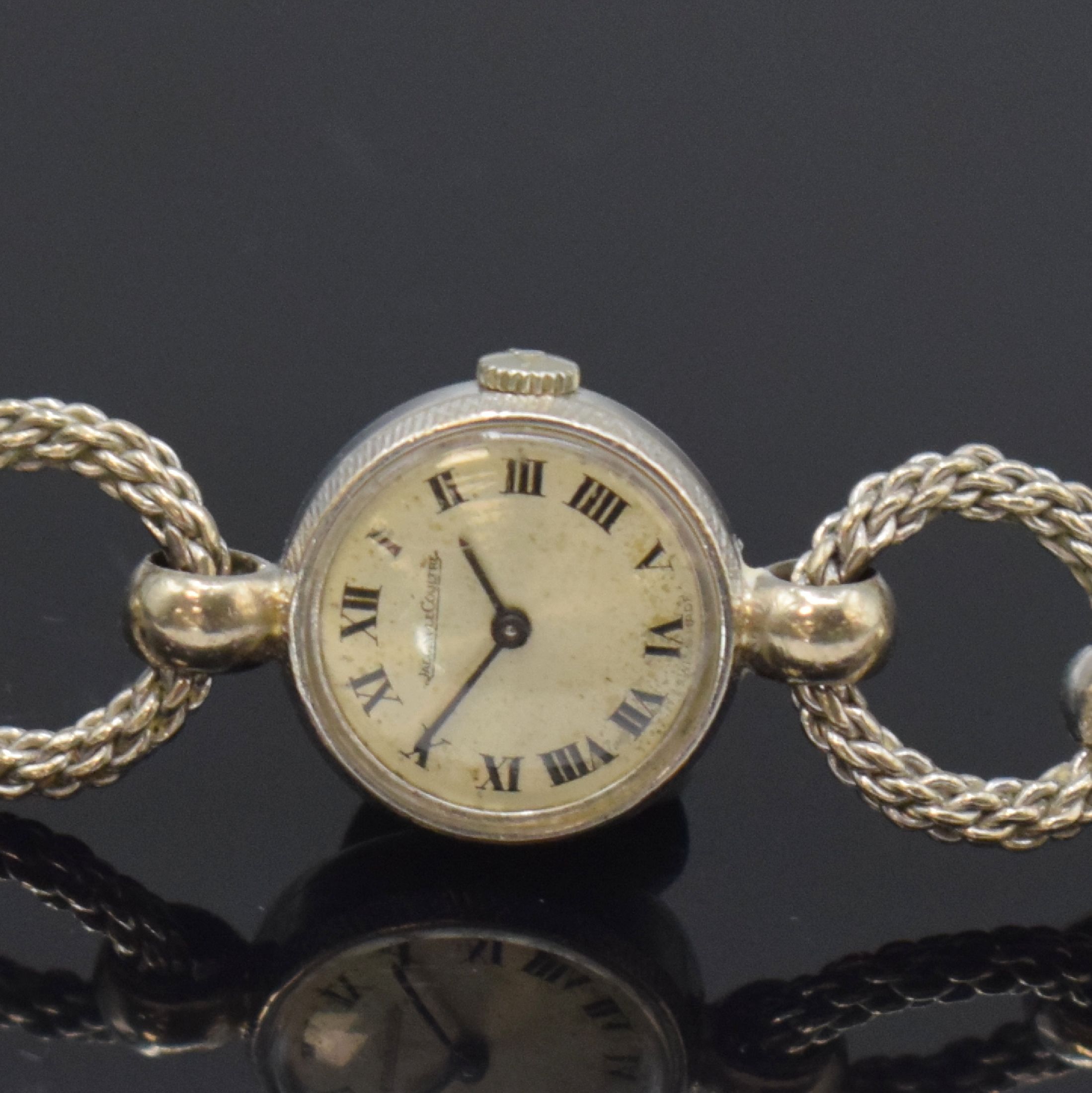 Detail e: Jaeger-LeCoultre ausgefallene Damenarmbanduhr in WG 750/000, Schweiz um 1970, Handaufzug, 2-teil. Gehäuse, Boden aufgedr., Ketten- Gliederband, ...