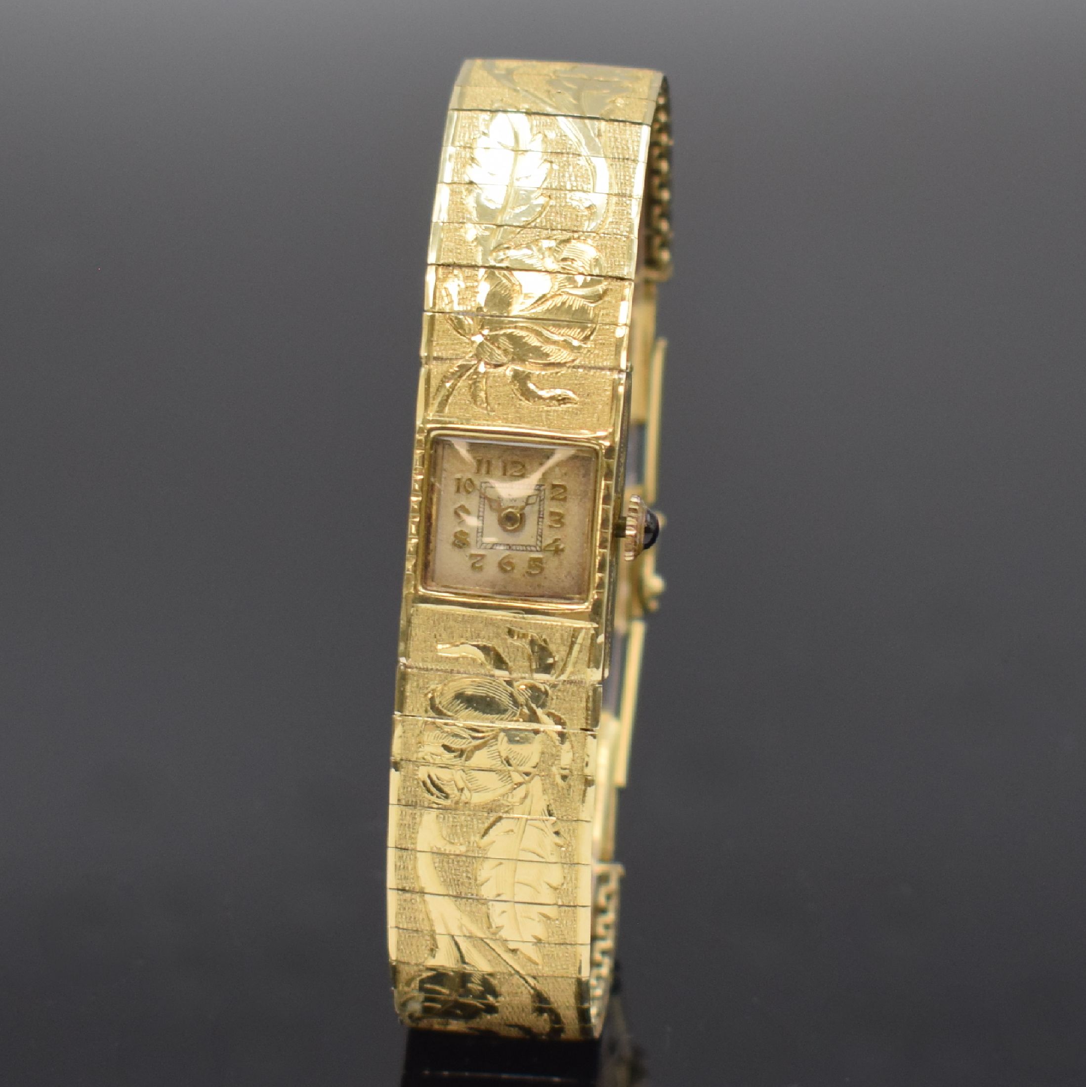 BWC Damenarmbanduhr in GG 585/000 mit Goldband, Schweiz um 1920, 2-teil. Gehäuse, aufgedr. Scharnierboden, floral graviertes Band in GG 585/000, ...