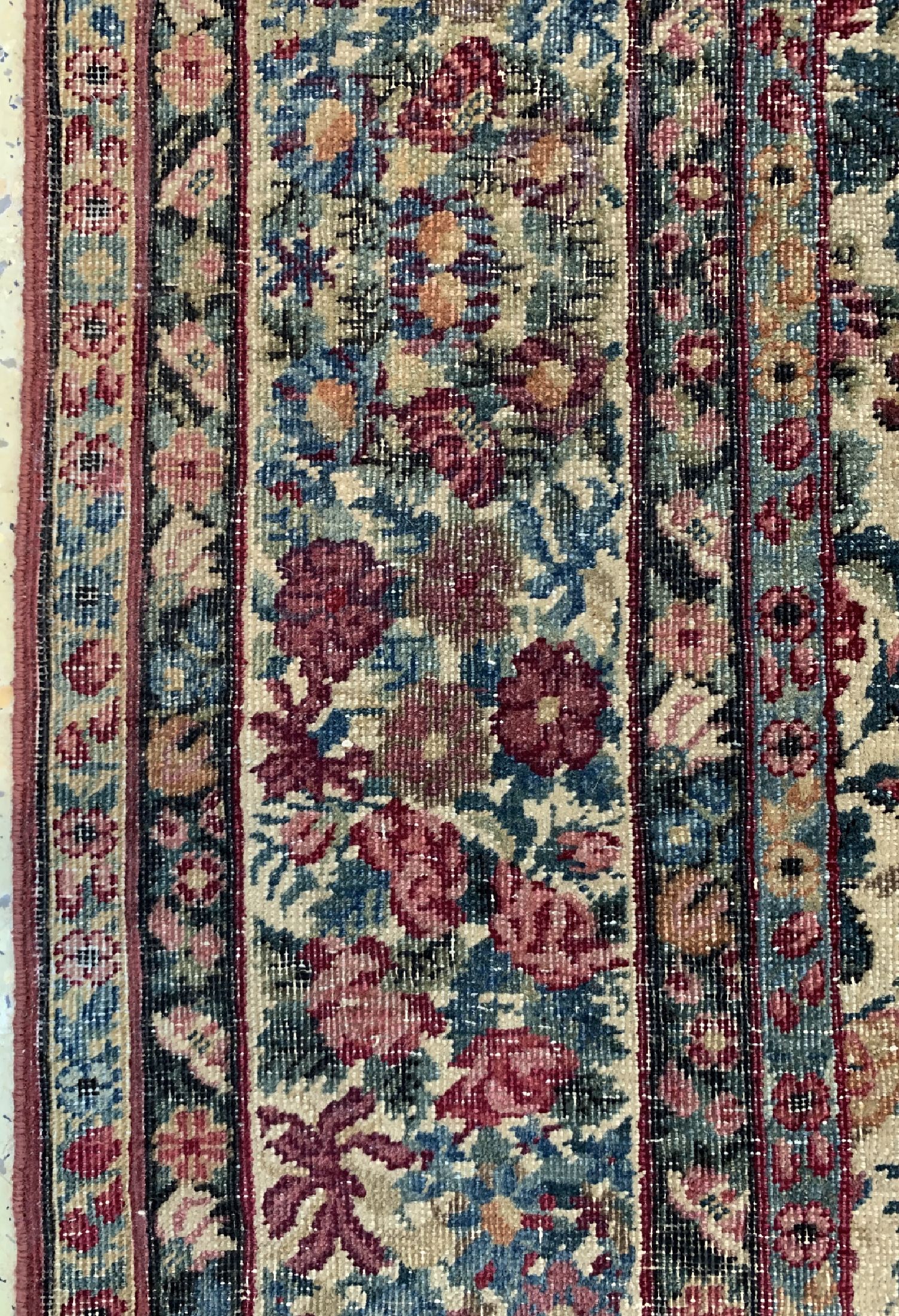 Detail b: Antiker Kerman Persien, signiert(Ostad Hossein Kermani), datiert 1294(1873), Wolle auf Baumwolle, ca. 210 x 130 cm, EHZ: 3(stellenweise ...