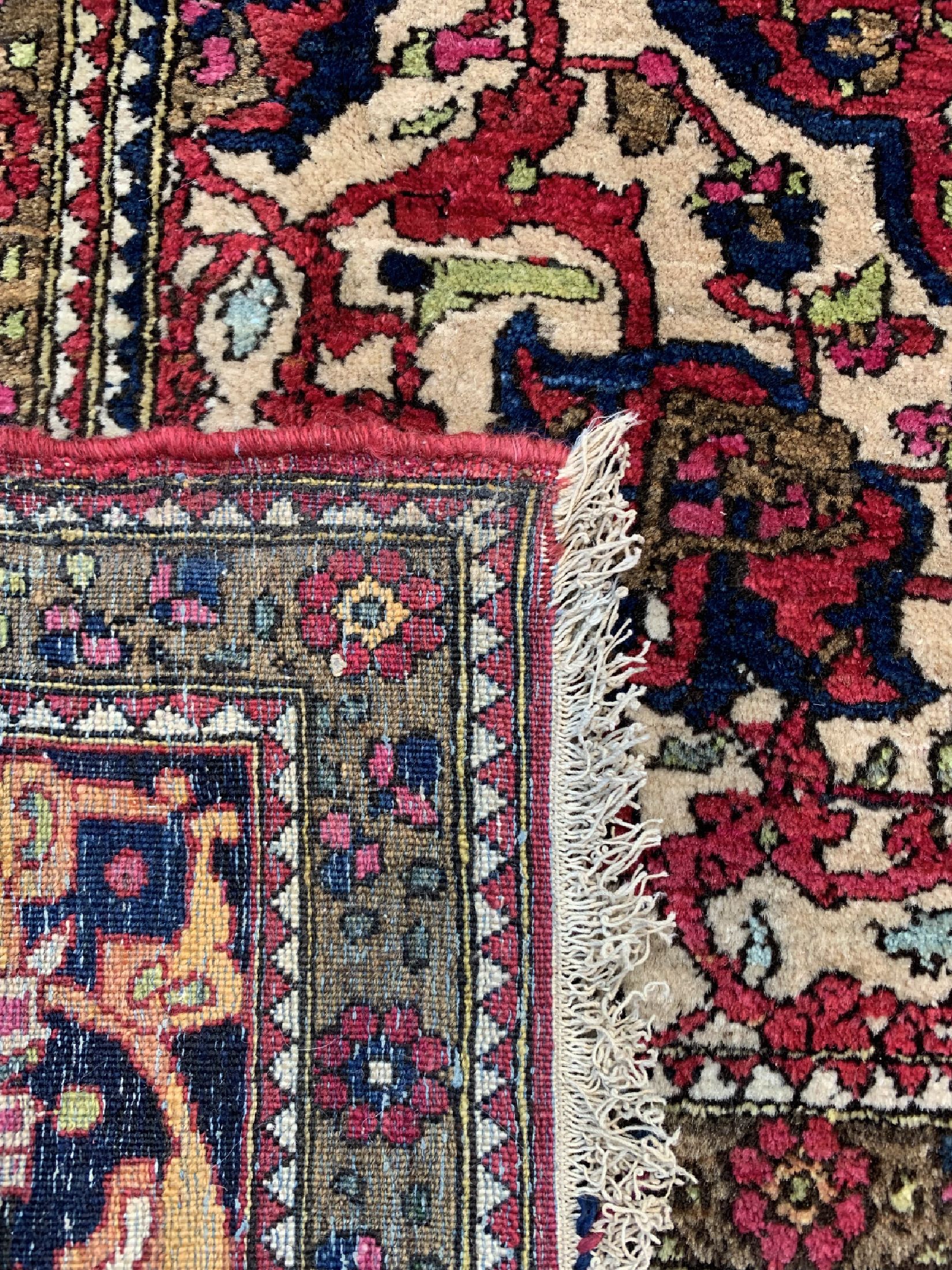 Detail d: Esfahan"Ahmad" antik, Persien, um 1910, Wolle auf Baumwolle, ca. 214 x 150 cm, EHZ: 2
