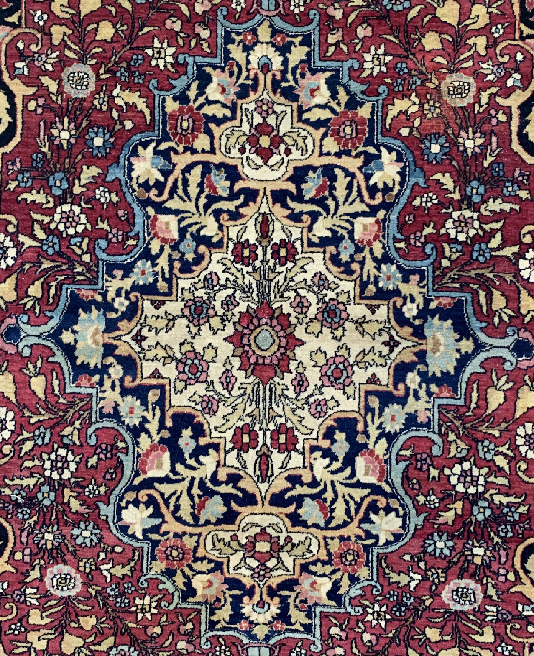 Detail b: Esfahan"Ahmad"antik, Persien, um 1900, Wolle auf Baumwolle, ca. 213 x 140 cm, EHZ: 2(restauriert)
