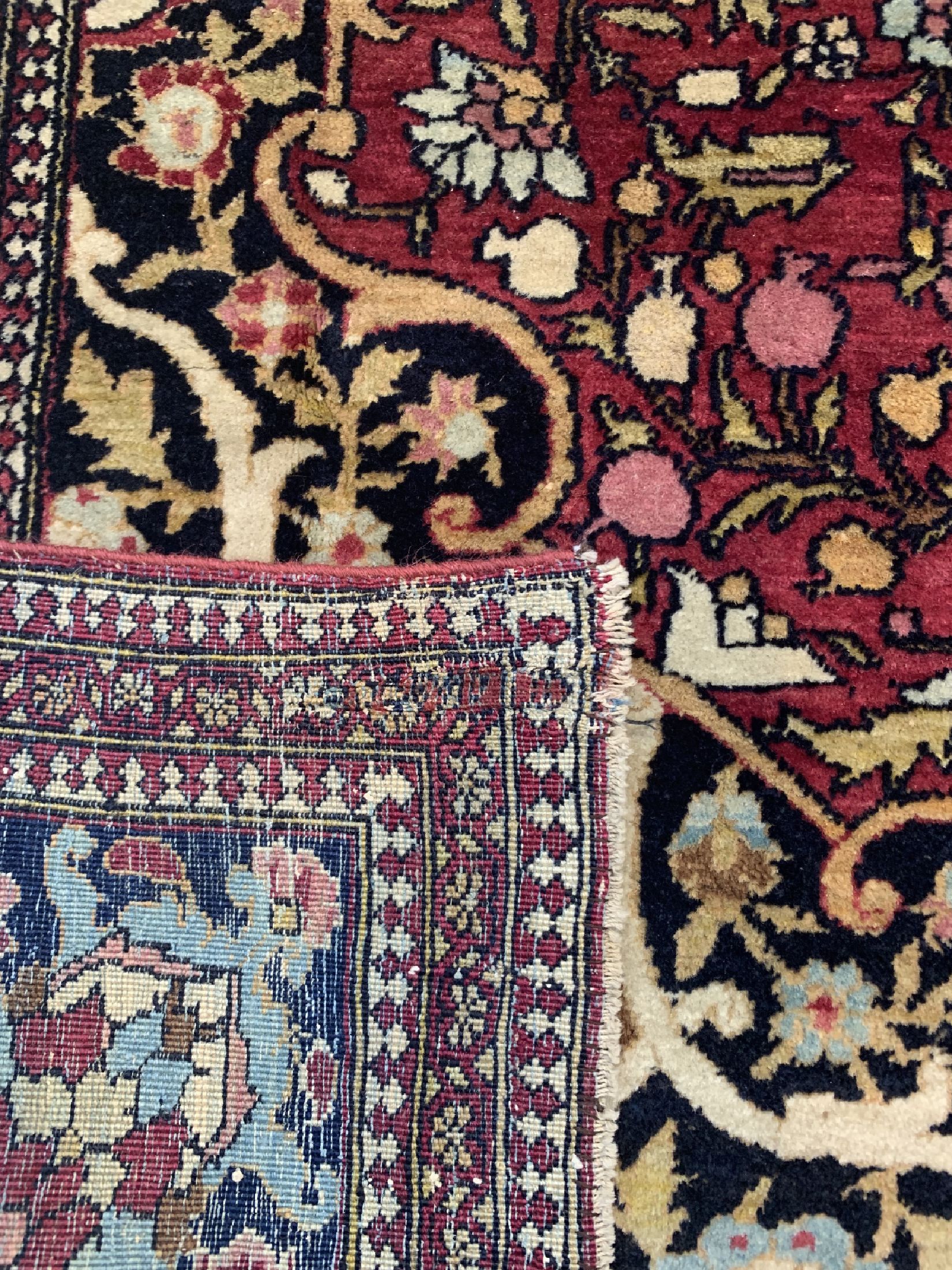 Detail d: Esfahan"Ahmad"antik, Persien, um 1900, Wolle auf Baumwolle, ca. 213 x 140 cm, EHZ: 2(restauriert)