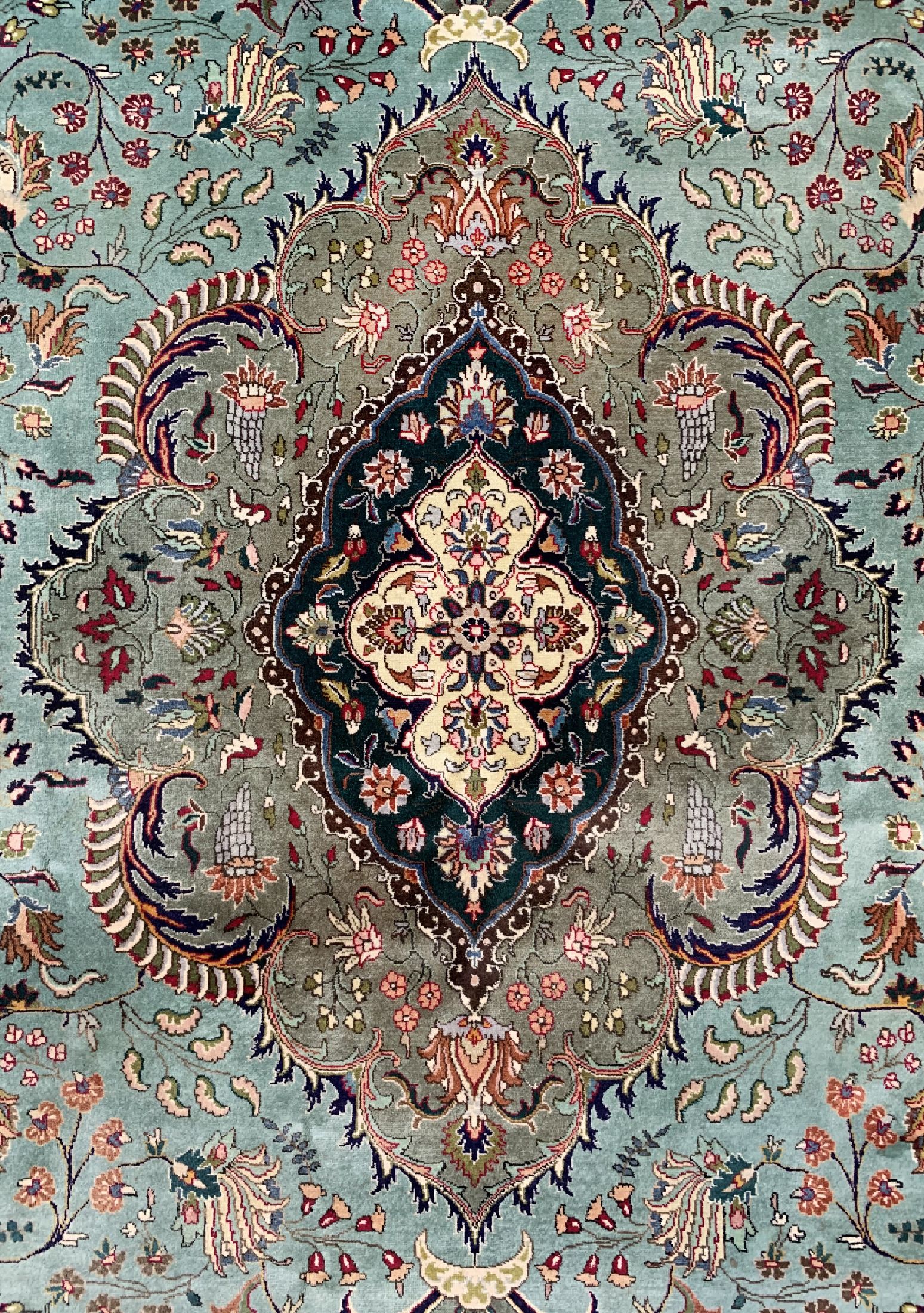Detail c: Täbriz fein(40 Raj), Persien, um 1950, Korkwolle auf Baumwolle, ca. 385 x 290 cm, gereinigt, EHZ: 2