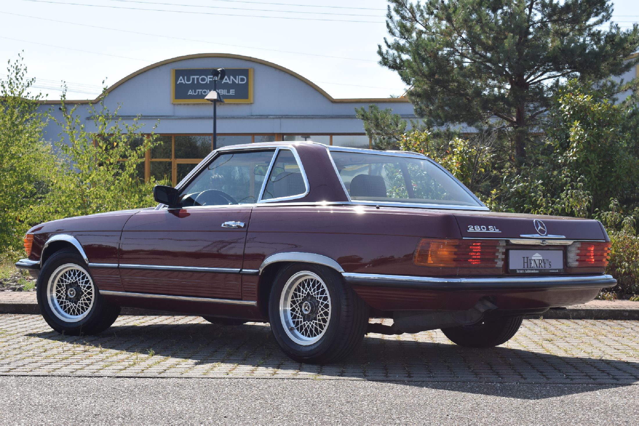 Detail b: Mercedes Benz 280 SL, EZ 04/1984, Fahrgestellnummer: WDB1070421A012224, deutsche Erstauslieferung, Laufleistung ca. 160.000 km abgelesen, HU 08/2025, ...