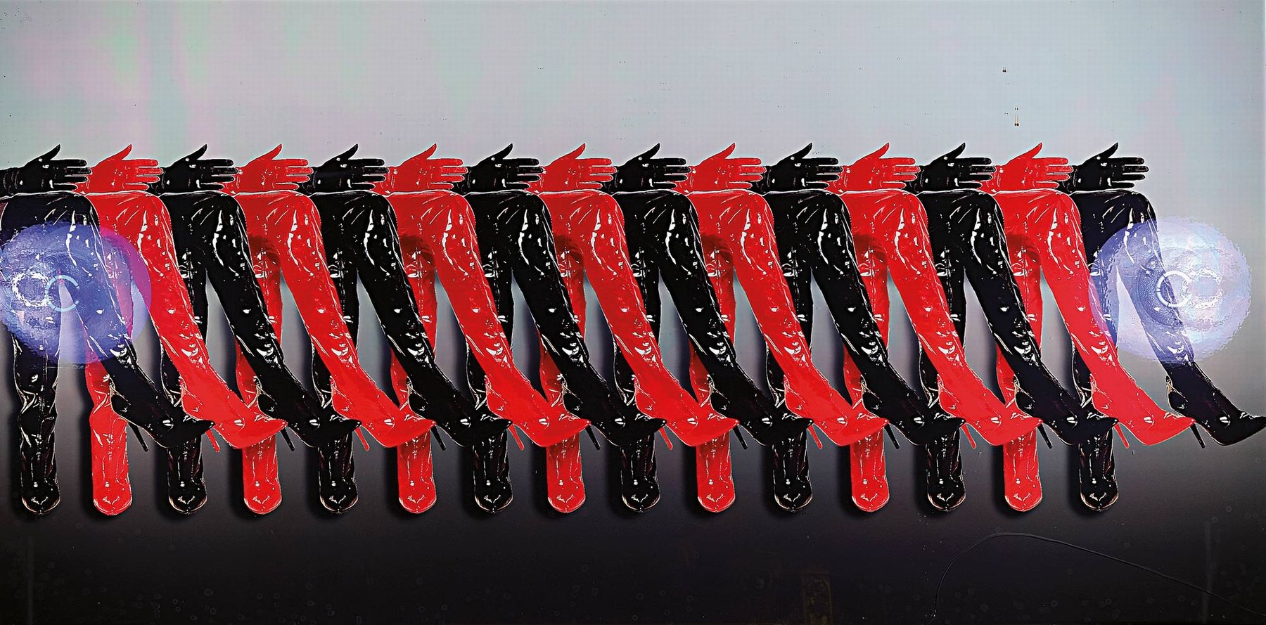Gunther Sachs, 1932-2011, Hommage a Allan Jones, digitaler C-Print, ca. 90x180cm, u.Gl., R., Glas gesprungen