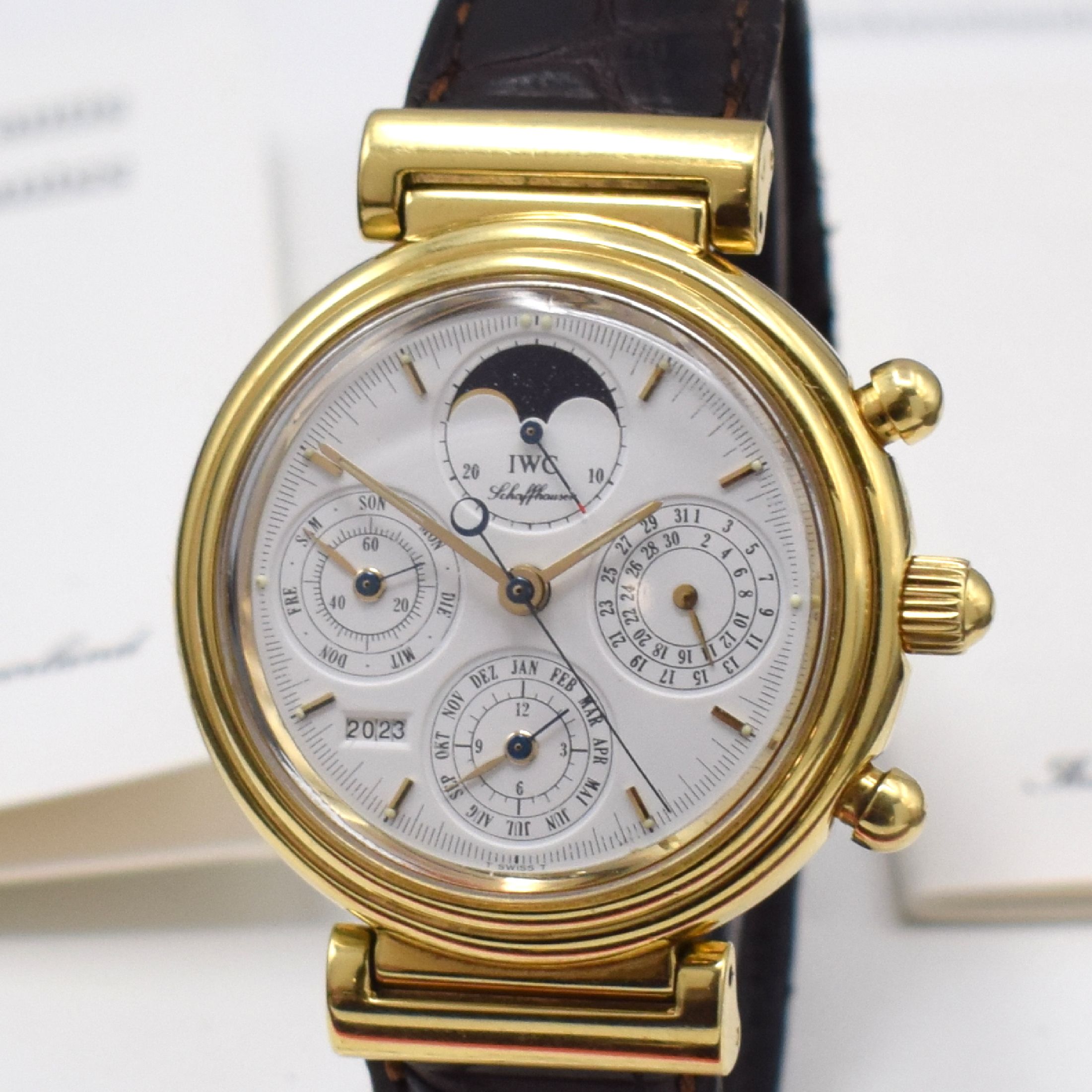 Detail a: IWC astronomische Herrenarmbanduhr Da Vinci mit ewigem Kalender und Chronograph Ref. 3750, Schweiz um 1990, Automatik, 2-teil. Geh., Boden aufgedr., ...