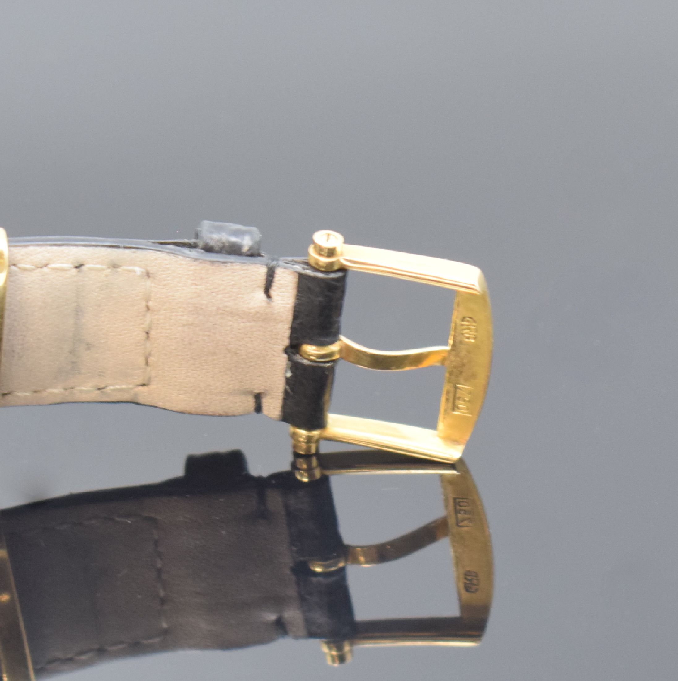 Detail b: BREGUET Classique feine Herrenarmbanduhr in GG 750/000 mit Gangreserve und Mondphase Referenz 3130, Schweiz um 2000, Automatik, 3-teiliges Gehäuse, ...