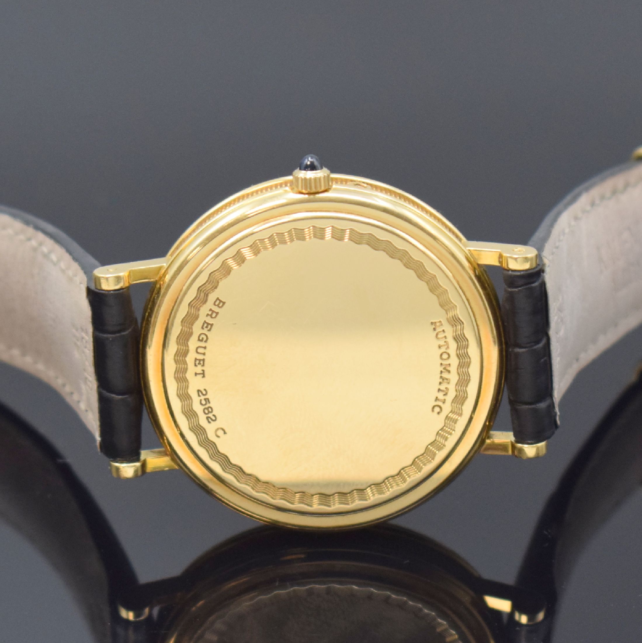 Detail d: BREGUET Classique feine Herrenarmbanduhr in GG 750/000 mit Gangreserve und Mondphase Referenz 3130, Schweiz um 2000, Automatik, 3-teiliges Gehäuse, ...