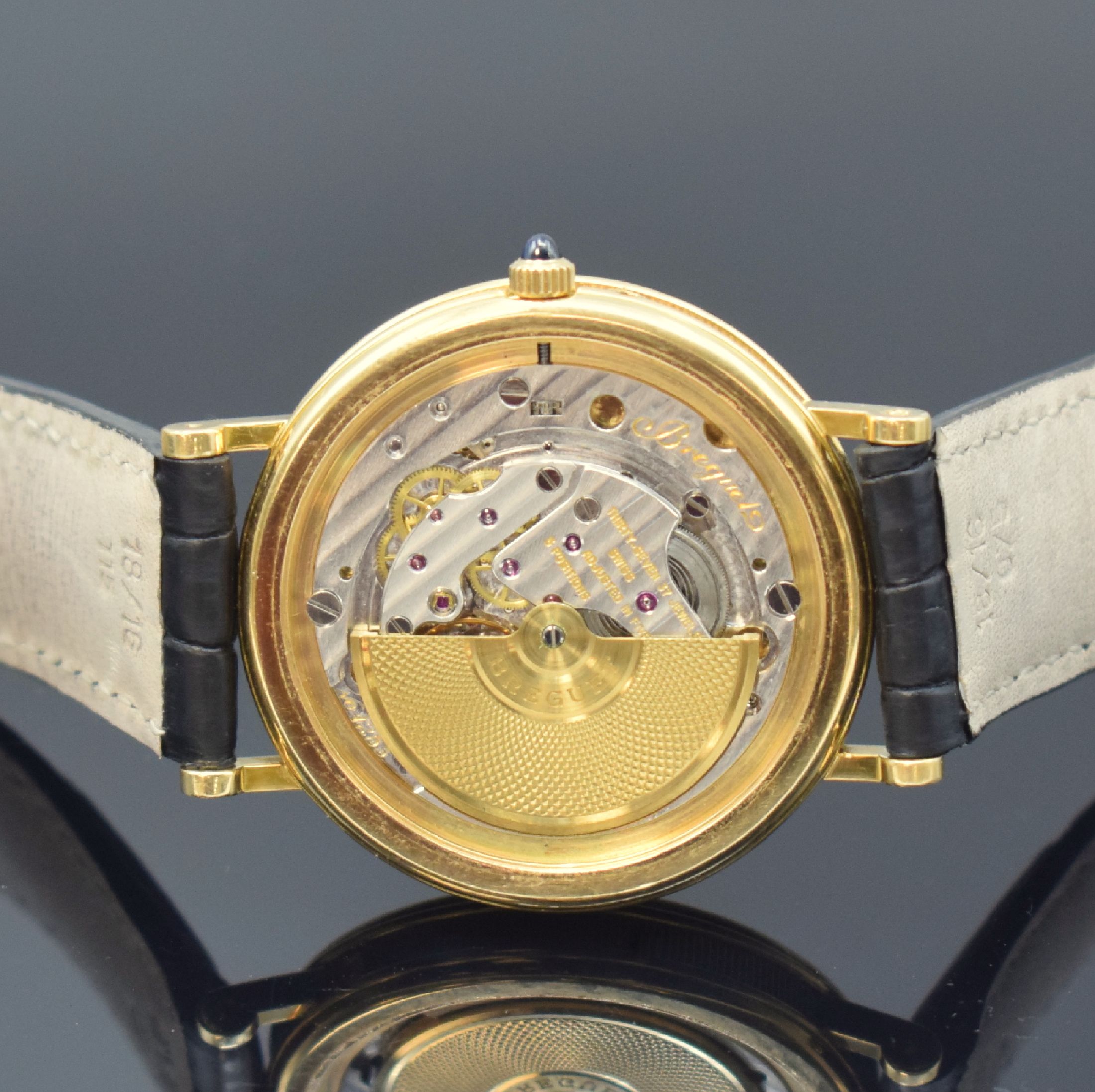 Detail f: BREGUET Classique feine Herrenarmbanduhr in GG 750/000 mit Gangreserve und Mondphase Referenz 3130, Schweiz um 2000, Automatik, 3-teiliges Gehäuse, ...