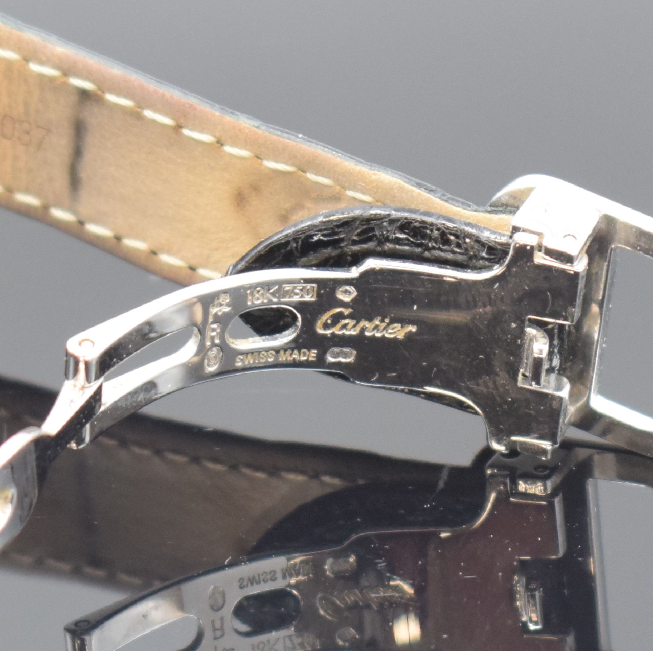 Detail b: CARTIER Roadster Damenarmbanduhr in WG 750/000 Referenz 2723 mit Diamanten, Schweiz um 2008, quarz, massives 2-teil. Gehäuse, Boden 4-fach verschr., ...