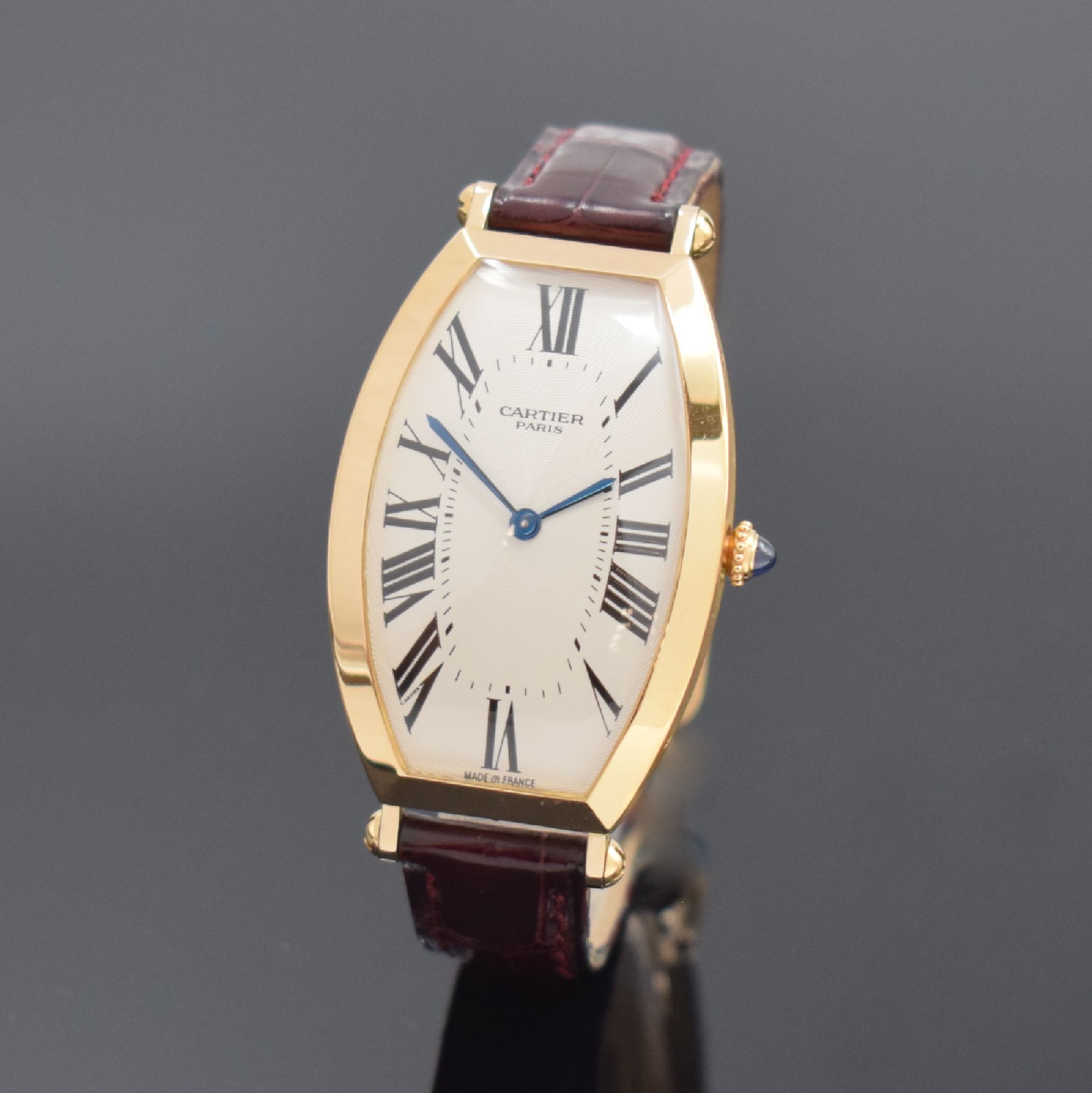 CARTIER Paris Collection Prive - Tonneau Armbanduhr in RoseG 750/000 Referenz 2458 B, Schweiz um 2005, Handaufzug, gewölbtes 2- teil. Gehäuse ...