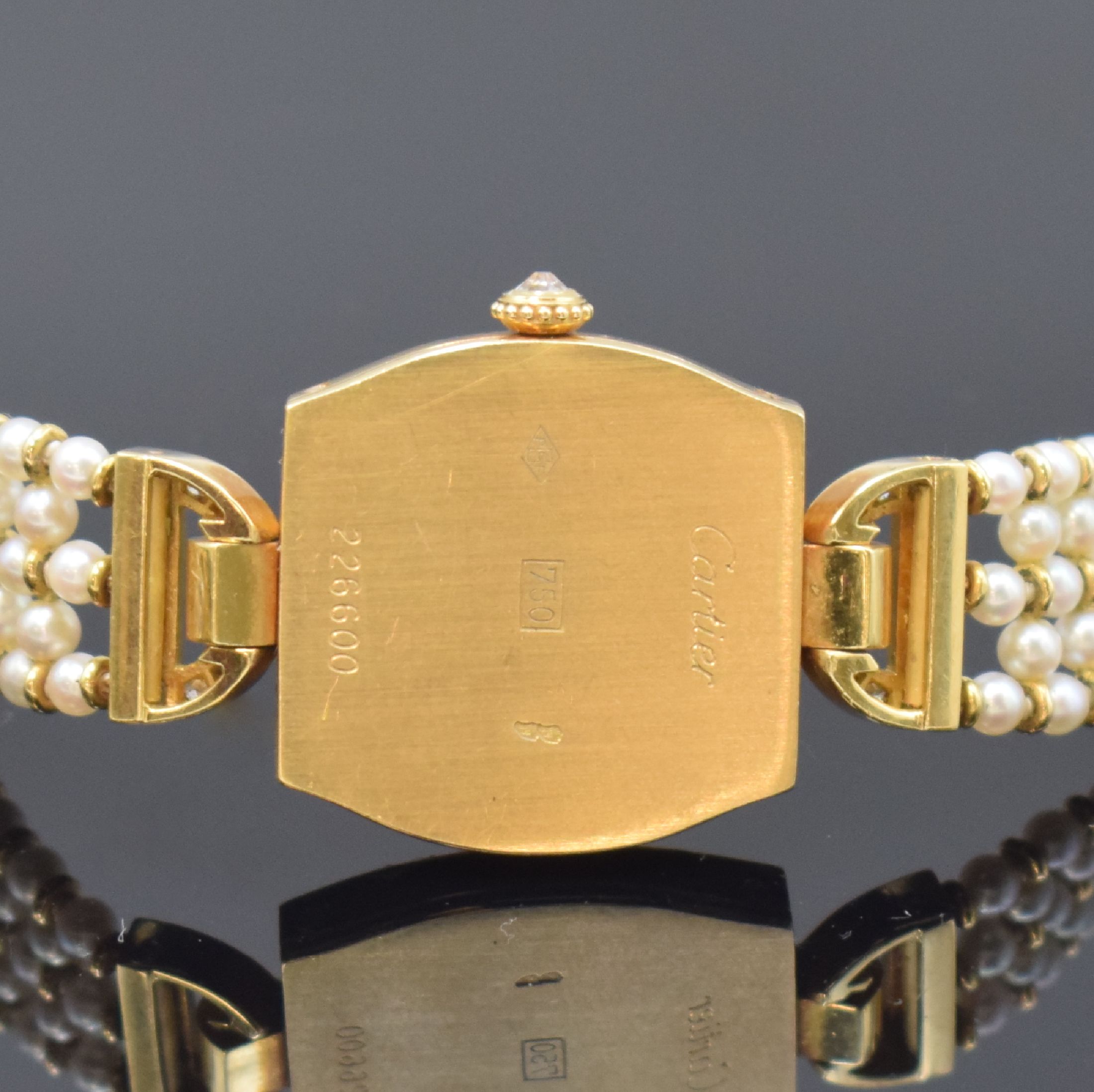 Detail d: CARTIER sehr seltene und ausgefallene Damenarmbanduhr in GG 750/000 mit Perlenband und Diamanten, Schweiz um 1985, Handaufzug, 2-teil. Gehäuse, ...