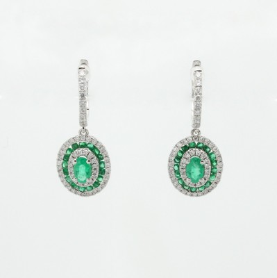 Image Paar Ohrgehänge mit Smaragden und Brillanten