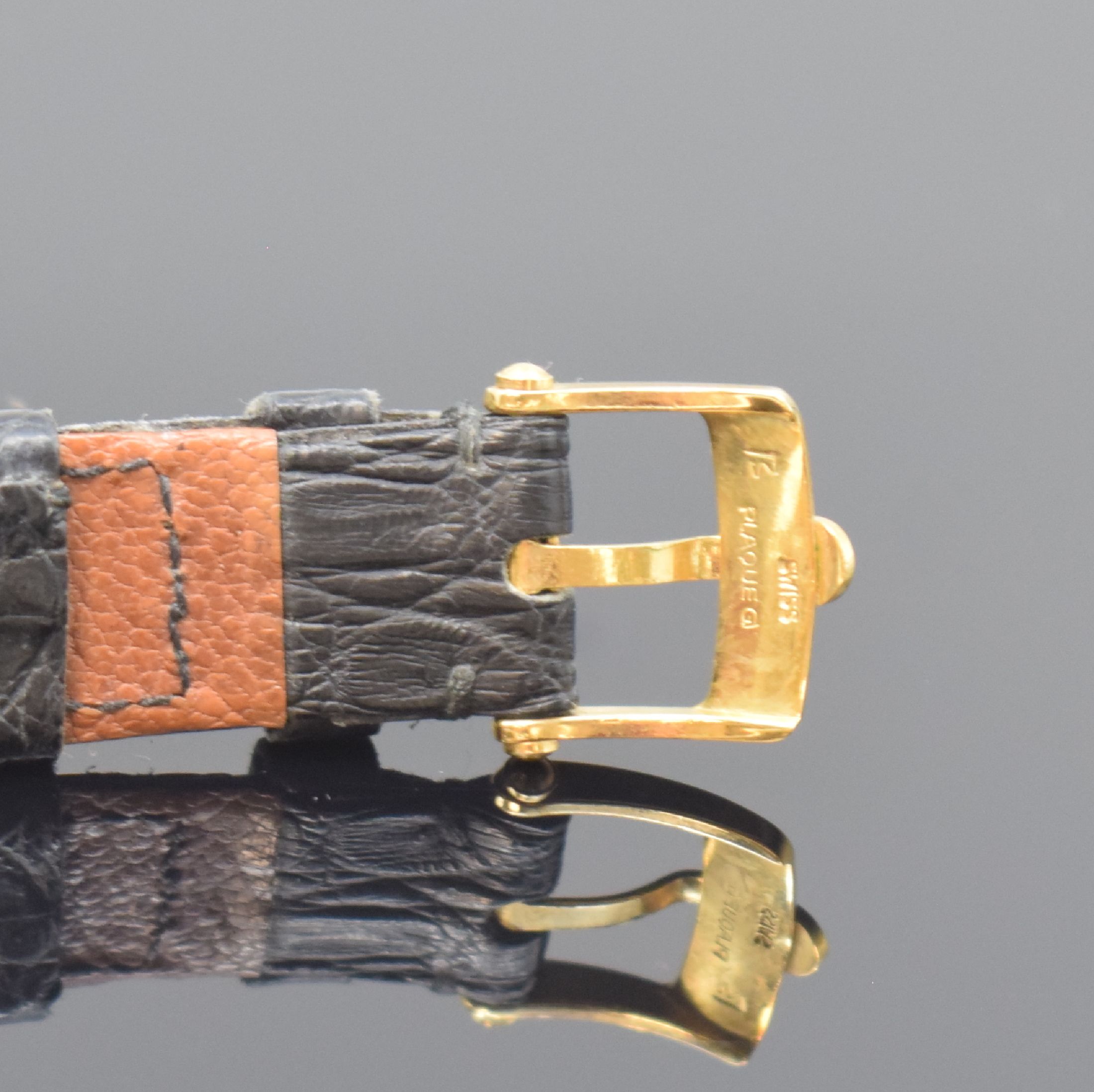 Detail d: VAN CLEEF & ARPELS Damenarmbanduhr in GG 750/000 Referenz 18101, Schweiz um 1990, quarz, Lederband m. verg. Dornschl., Boden aufgedr., weißes ...