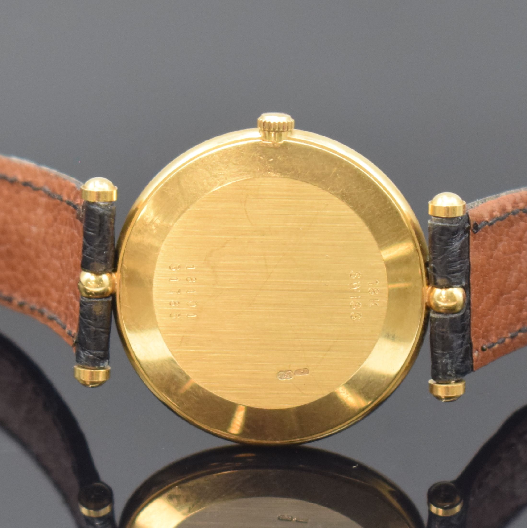 Detail e: VAN CLEEF & ARPELS Damenarmbanduhr in GG 750/000 Referenz 18101, Schweiz um 1990, quarz, Lederband m. verg. Dornschl., Boden aufgedr., weißes ...