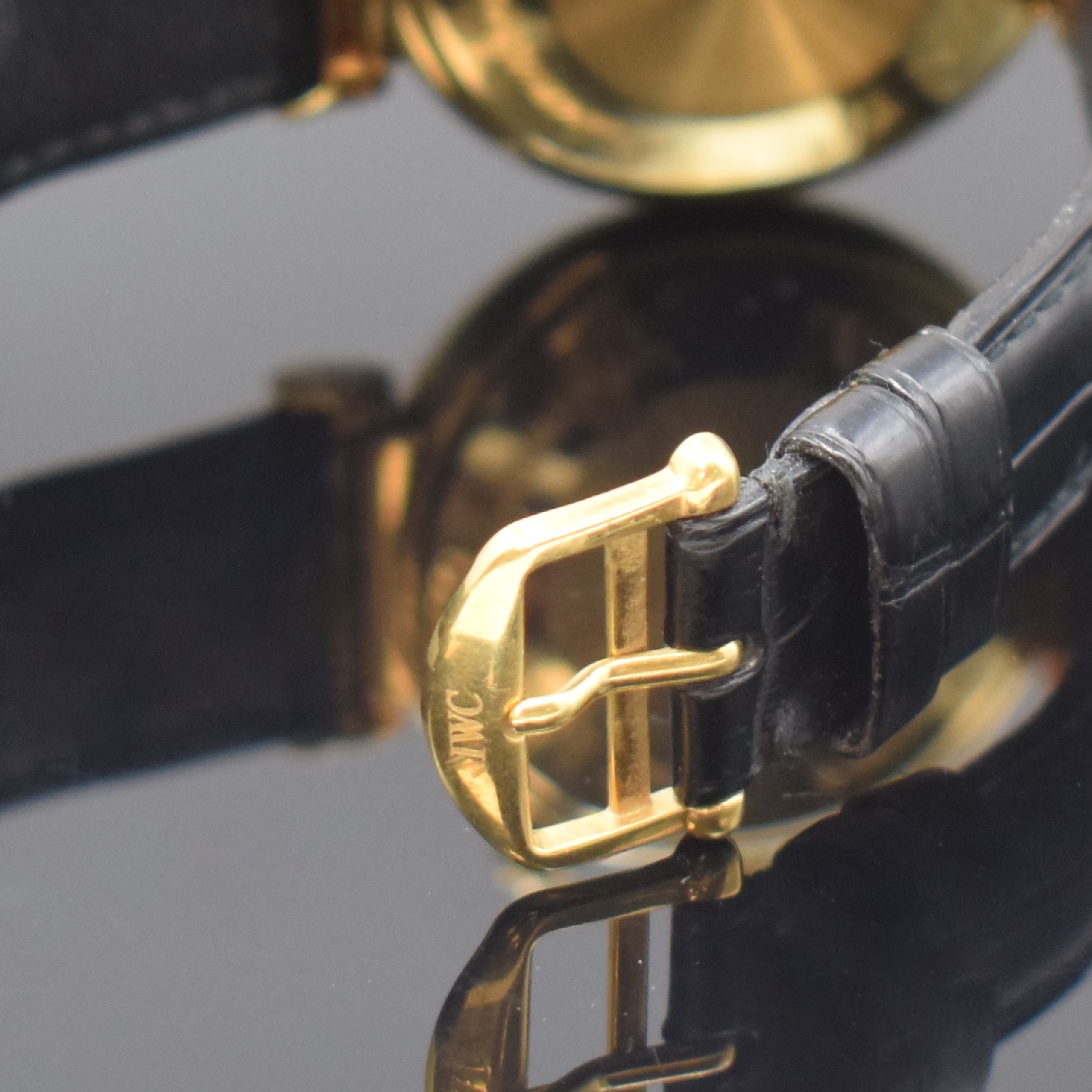 Detail b: IWC feiner astronomischer Armbandchronograph Modell Da Vinci mit ewigem Kalender Referenz 3750 in GG 750/000, Schweiz um 1990, Automatik, orig. ...