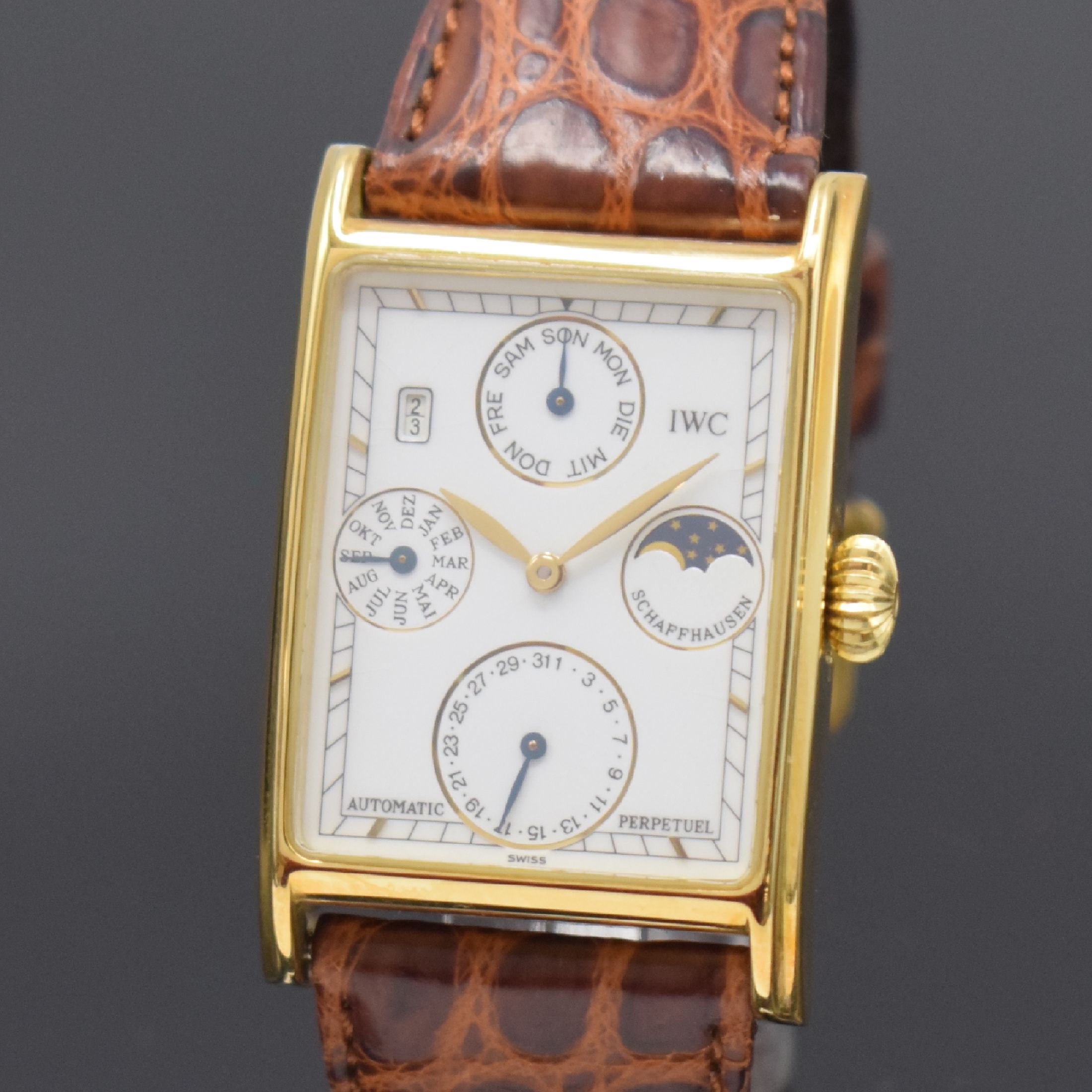 Detail a: IWC feine astronomische Herrenarmbanduhr mit ewigem Kalender Modell Novecento in GG 750/000 Referenz 3545, Schweiz um 1995, Automatik, orig. ...