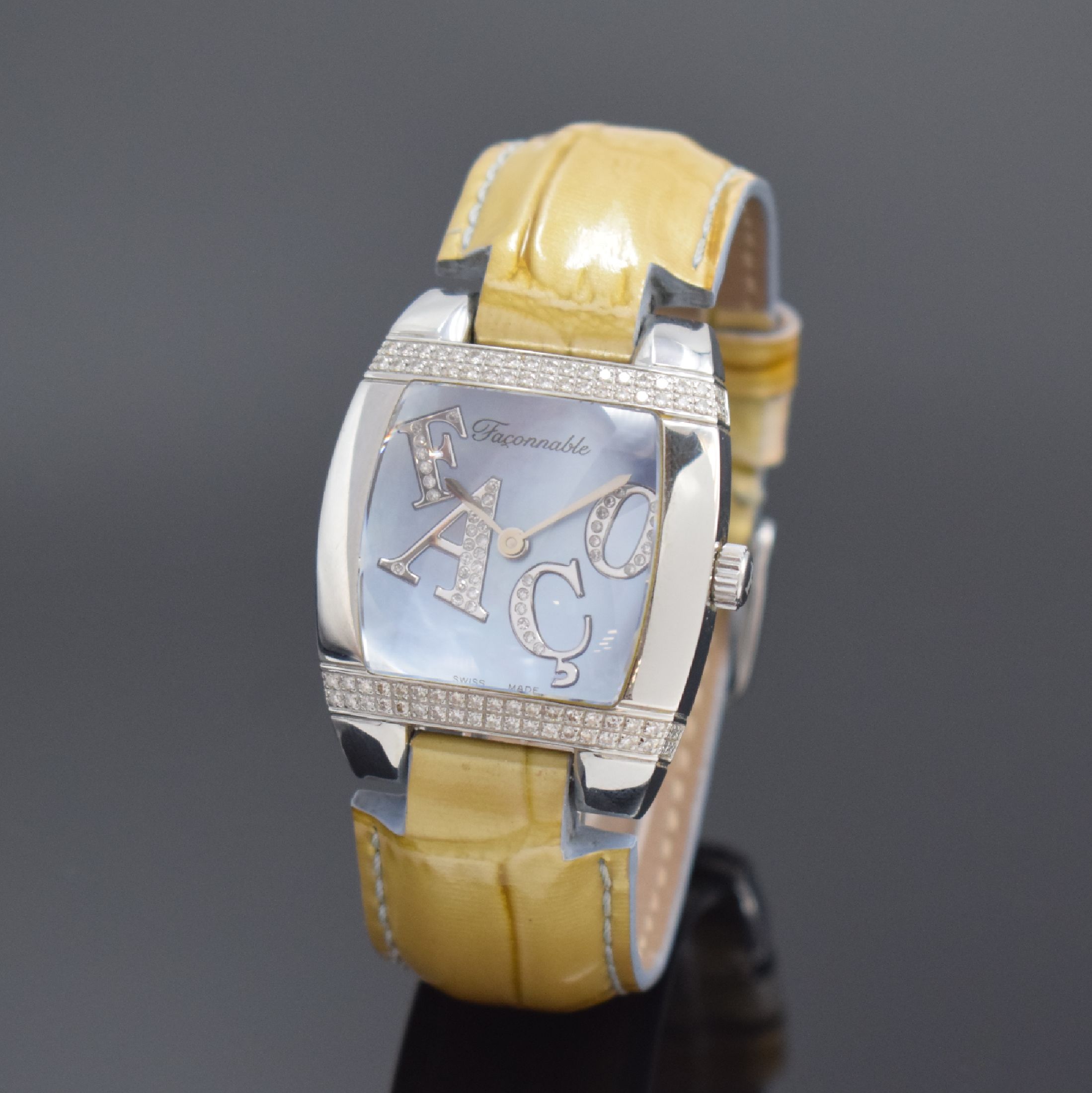 FACONNABLE Dome Damenarmbanduhr in Stahl mit Diamanten, Schweiz um 2005, quarz, Boden 4- fach verschr., orig. Lederband inkl. Dornschl. m. Diamanten, ...
