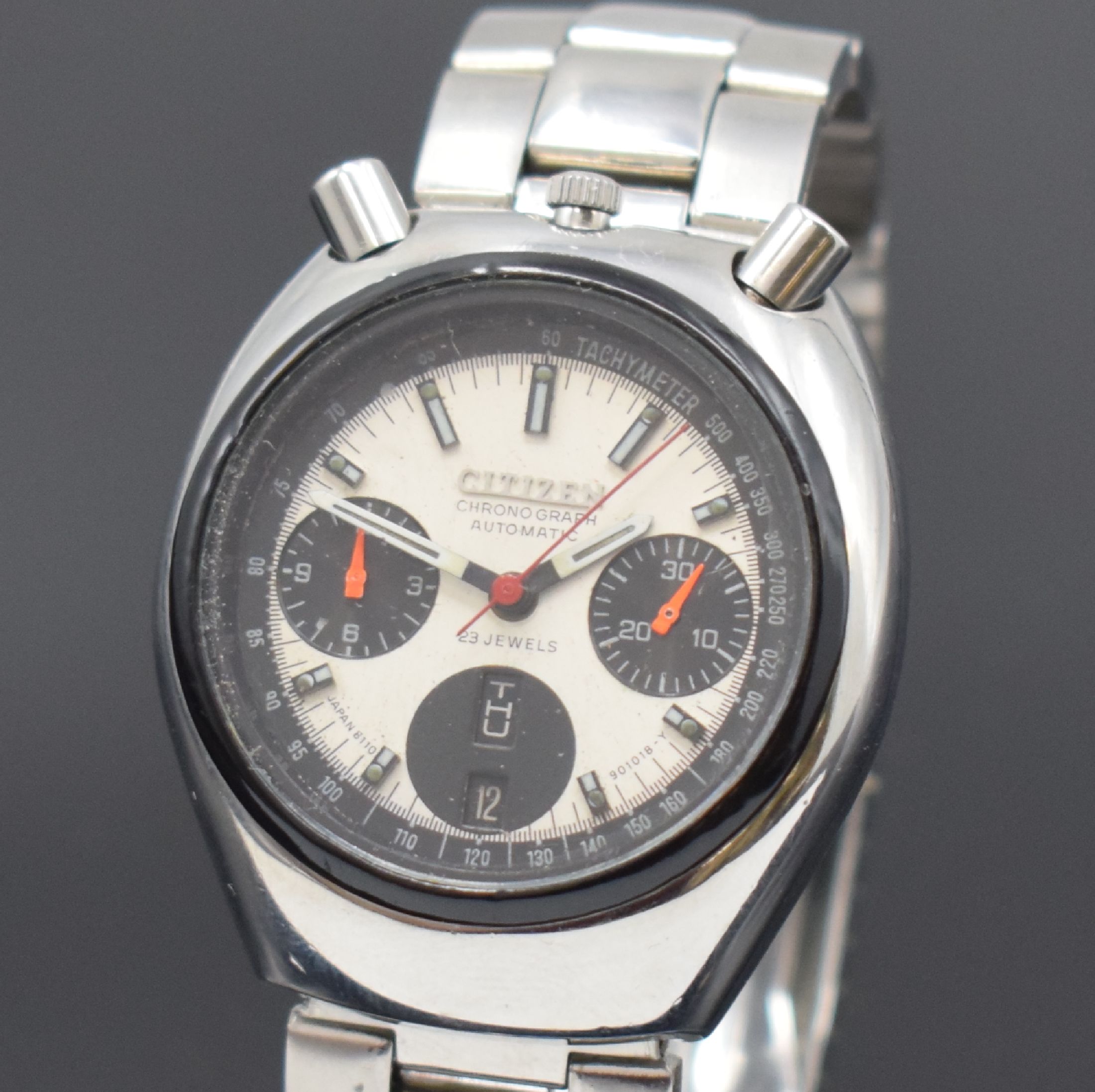 Detail a: CITIZEN Armbandchronograph mit Flyback sog. Bullhead Referenz 4-901134 K, Japan um 1970, Automatik, Stahlgeh., Boden verschr., neutr. Stahlband m. ...