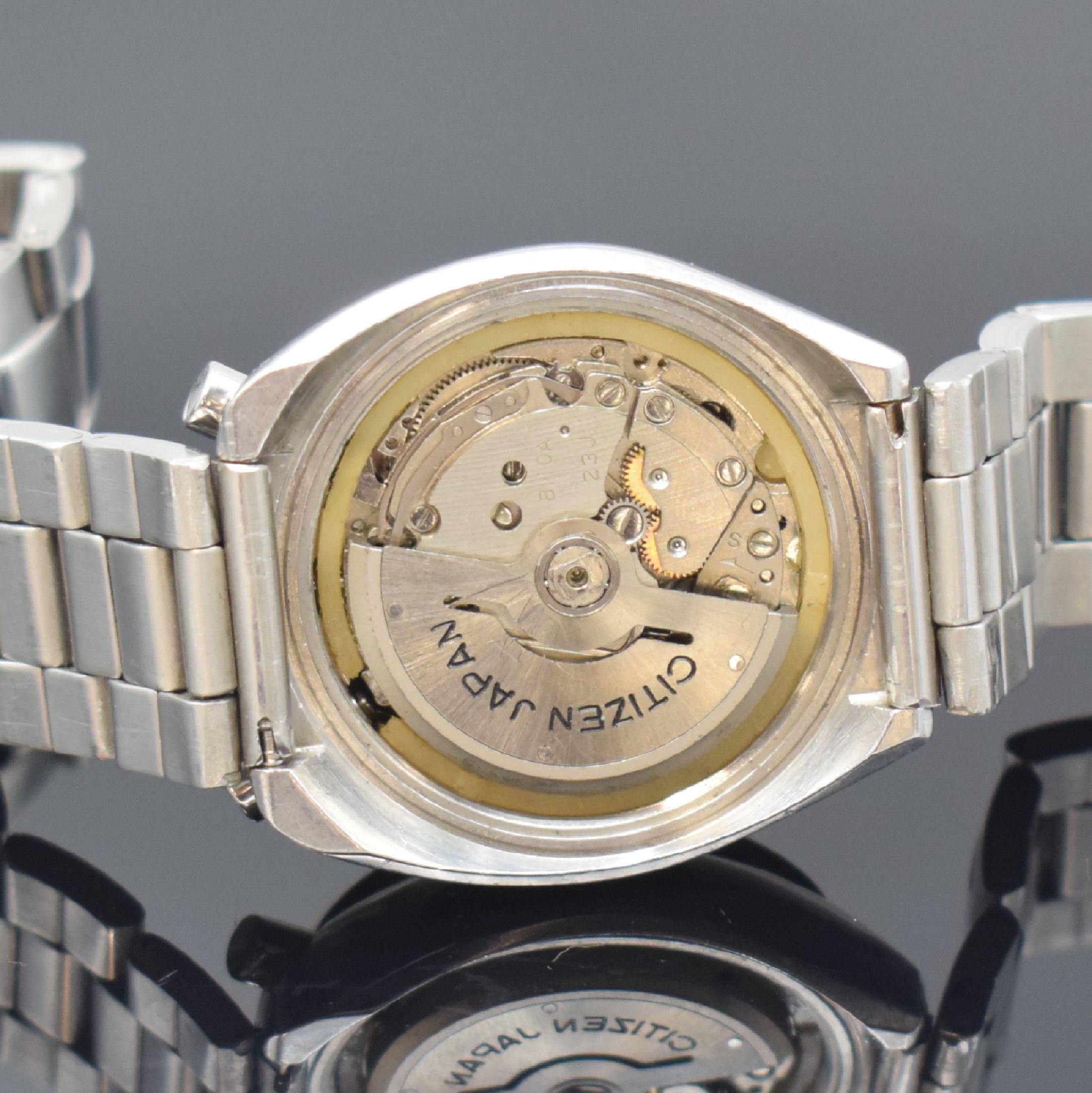 Detail e: CITIZEN Armbandchronograph mit Flyback sog. Bullhead Referenz 4-901134 K, Japan um 1970, Automatik, Stahlgeh., Boden verschr., neutr. Stahlband m. ...