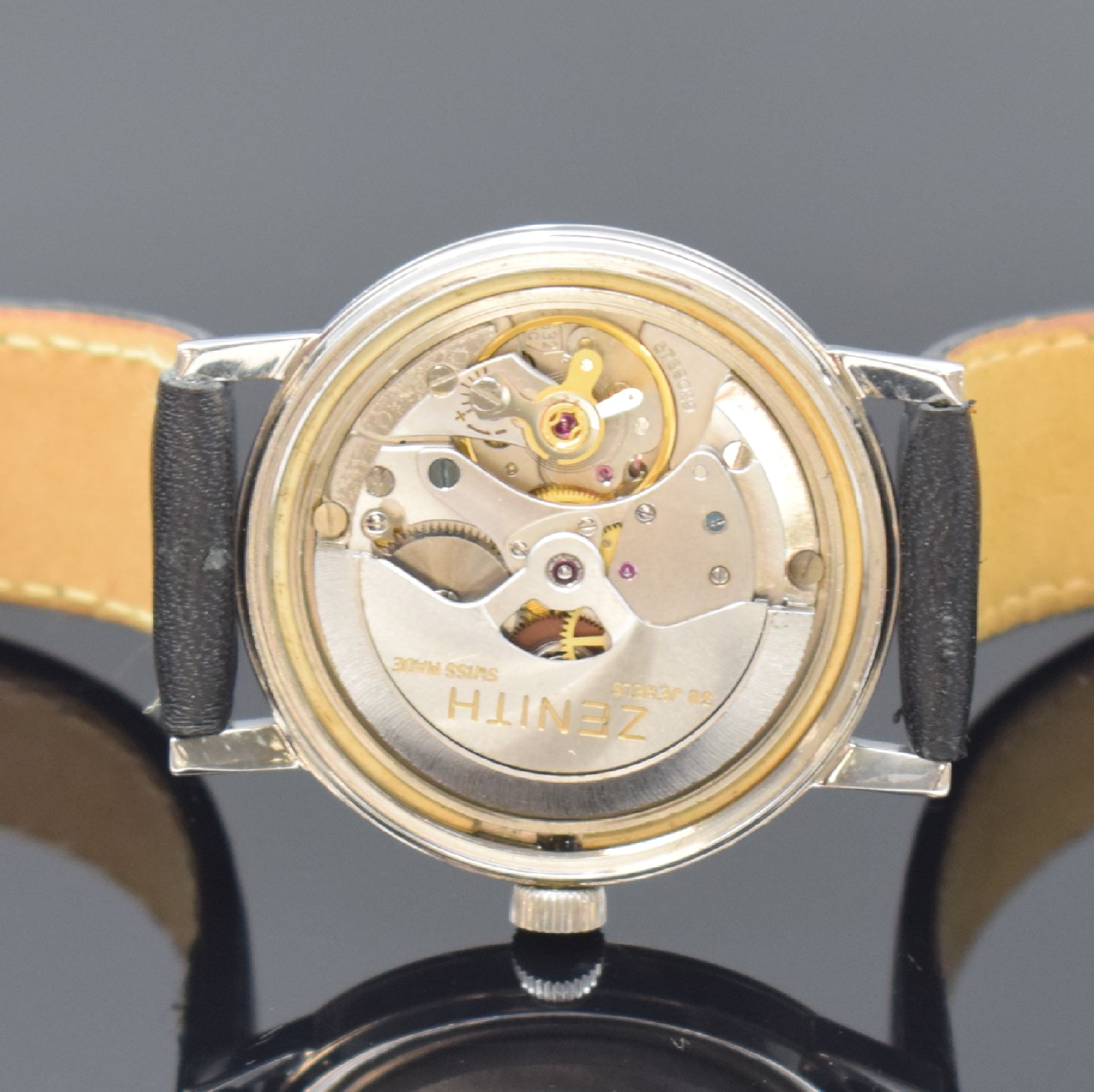 Detail e: ZENITH Sporto Armbanduhr in Stahl, Schweiz um 1960, Automatik, Boden verschr., blaues Zifferbl. m. aufgel. Indizes rest., silb. ...