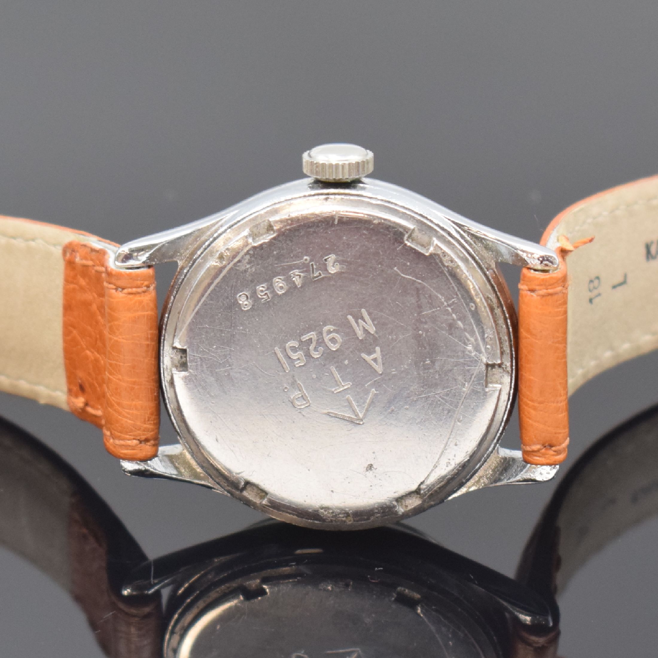 Detail c: MOERIS A.T.P. britische Militär-Armbanduhr, Schweiz um 1945, Handaufzug, verchr. Geh. rest., verschr. Stahlboden m. A.T.P.-Grav. sowie ...